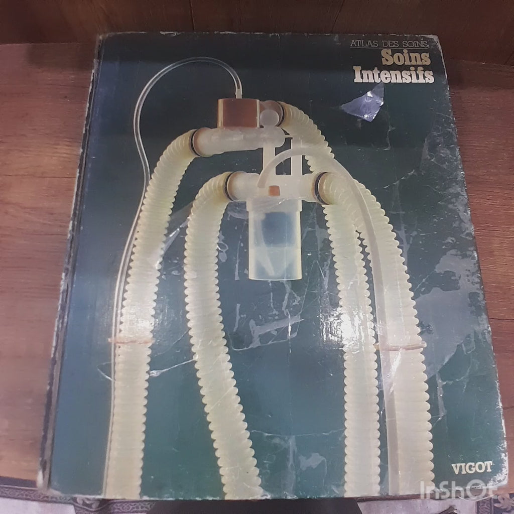 كتاب "Atlas des Soins Intensifs" – مرجع شامل في العناية المركزة