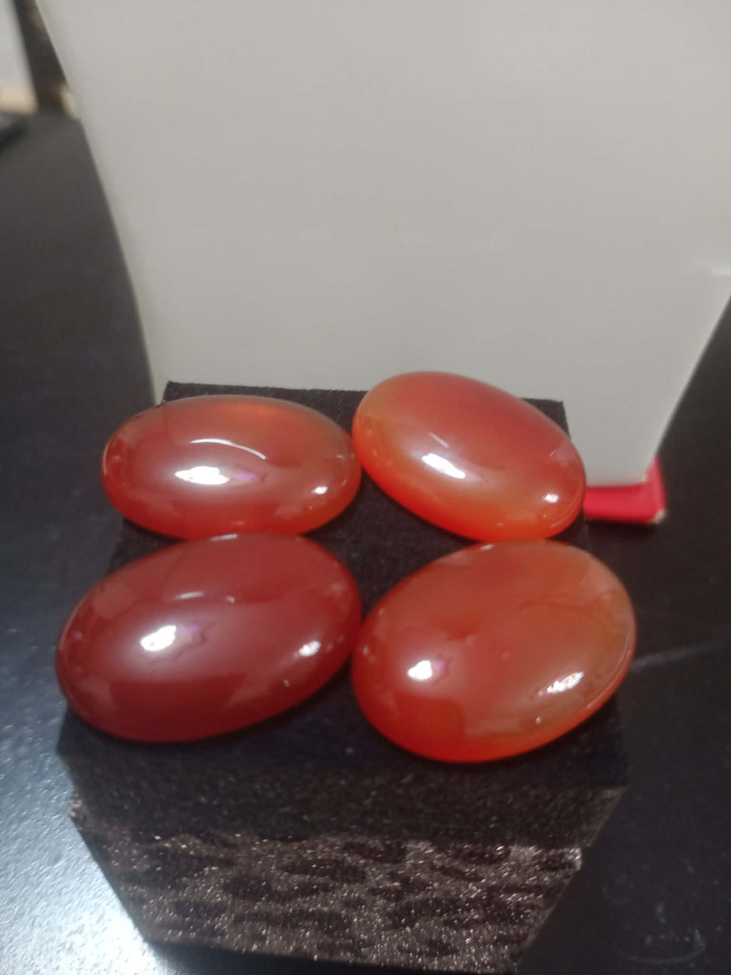 أحجار عقيق طبيعي
