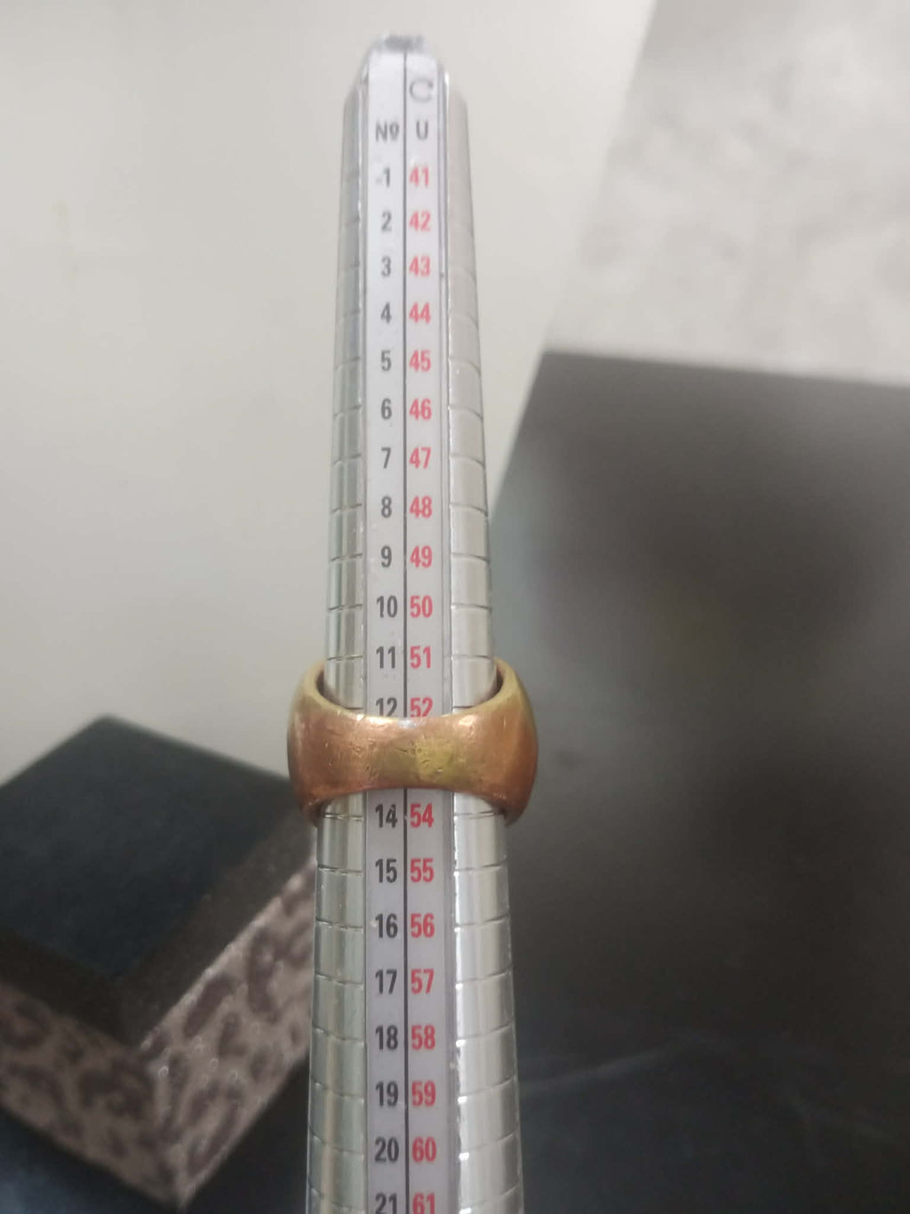 خاتم تحفة من نحاس ومرصع بحجر عقيق طبيعي