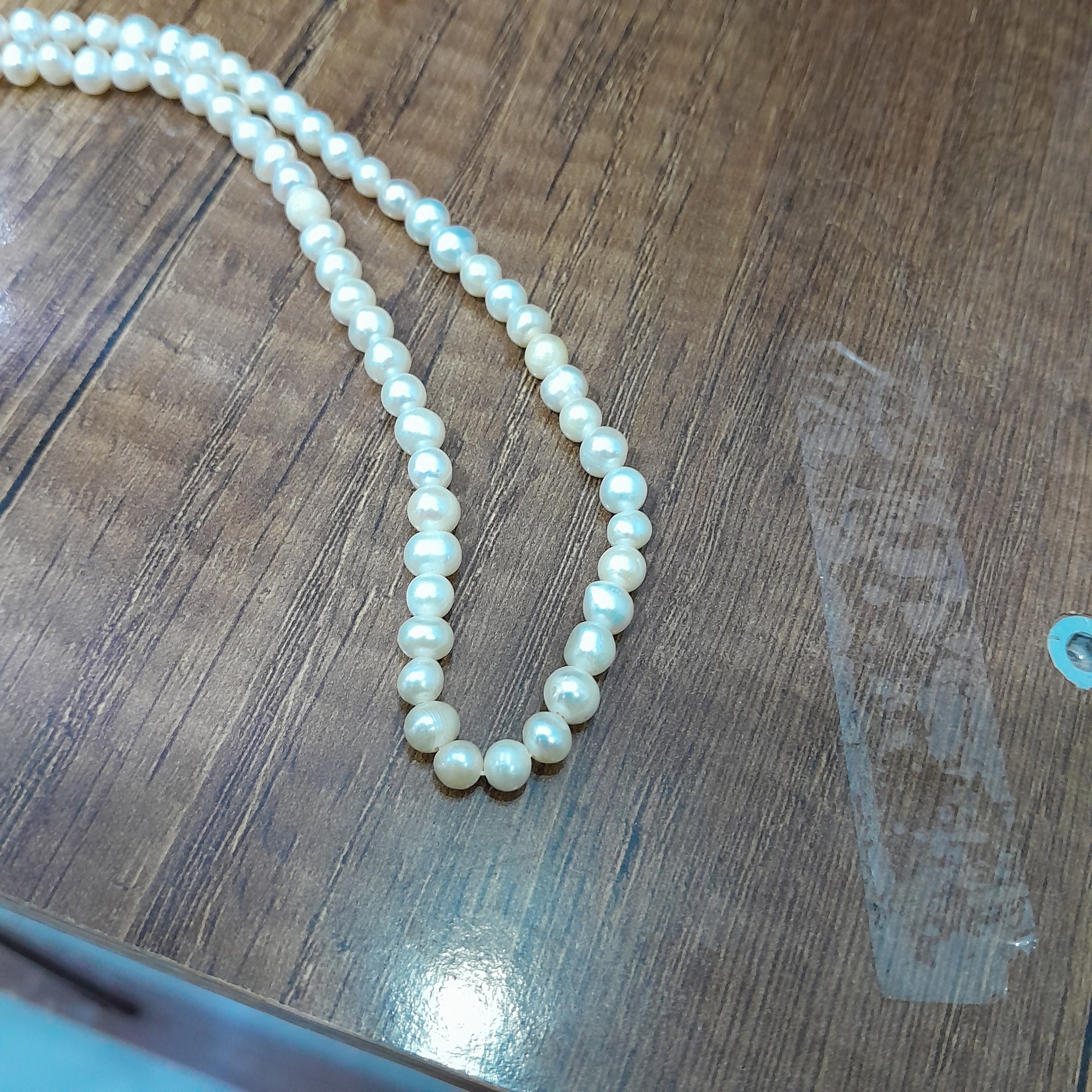 خيط من لؤلؤ طبيعي