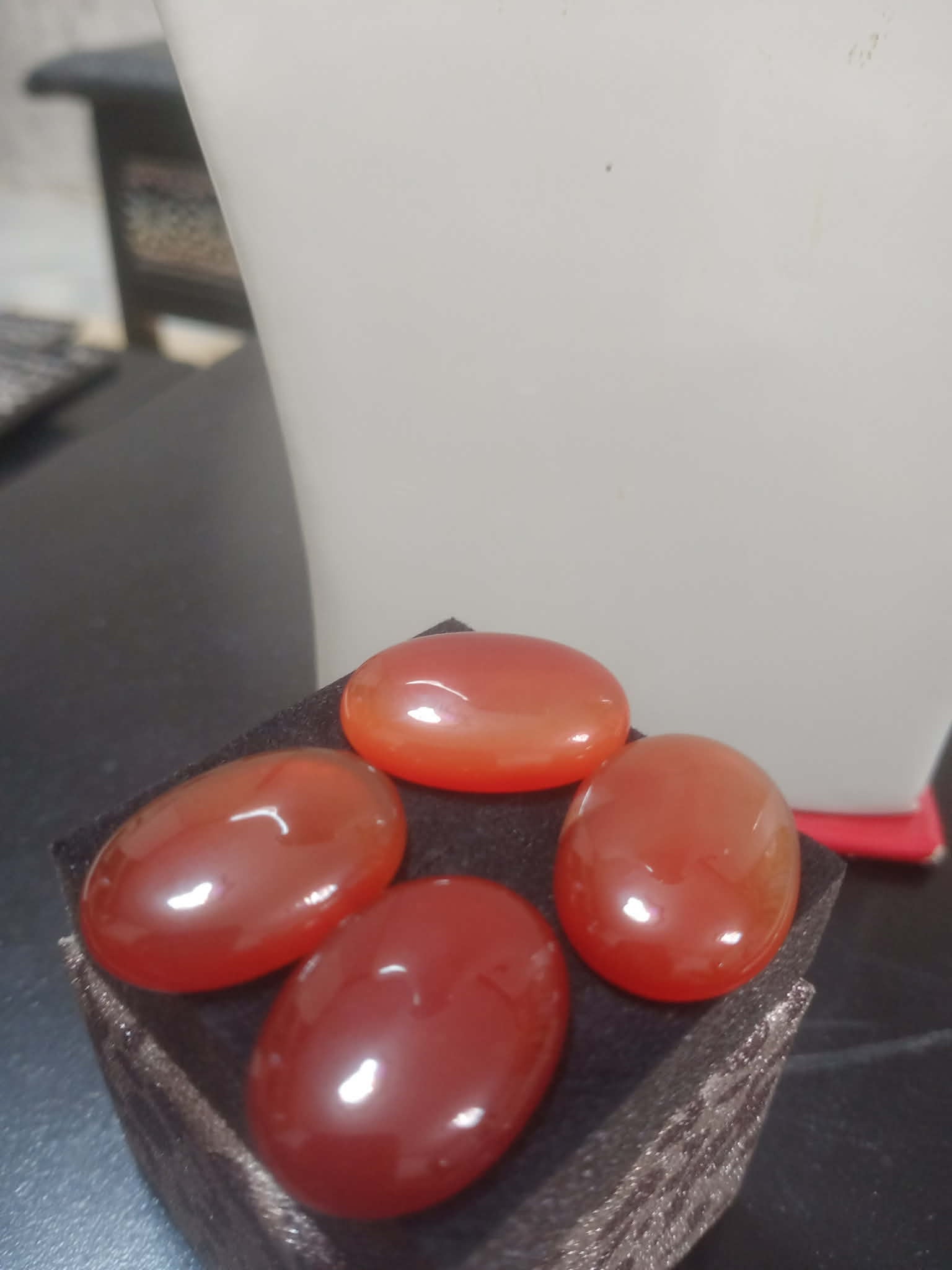 أحجار عقيق طبيعي