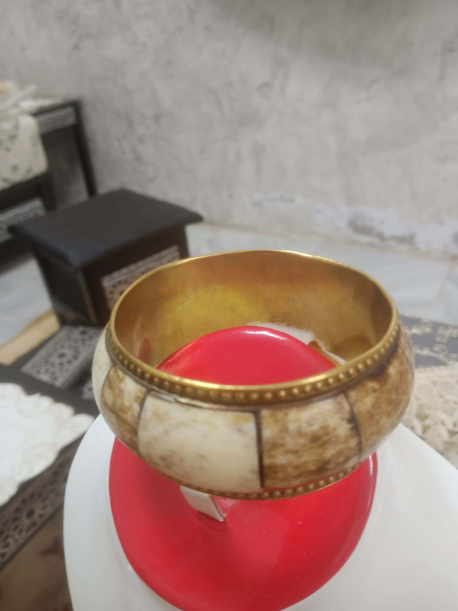 سوار من نحاس وعاج