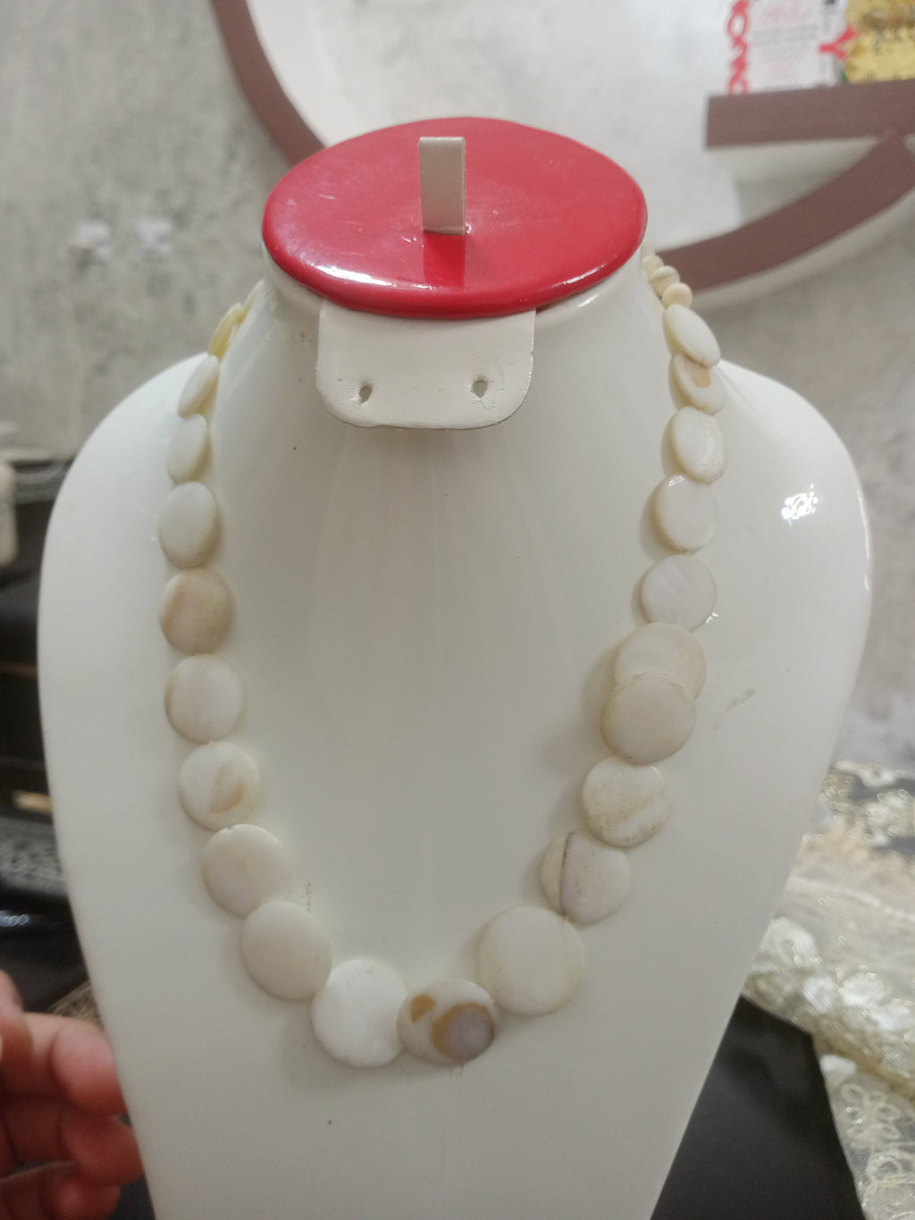 عقد تحفة من عاج