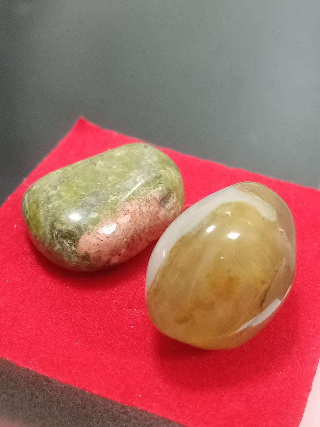 احجار طبيعية