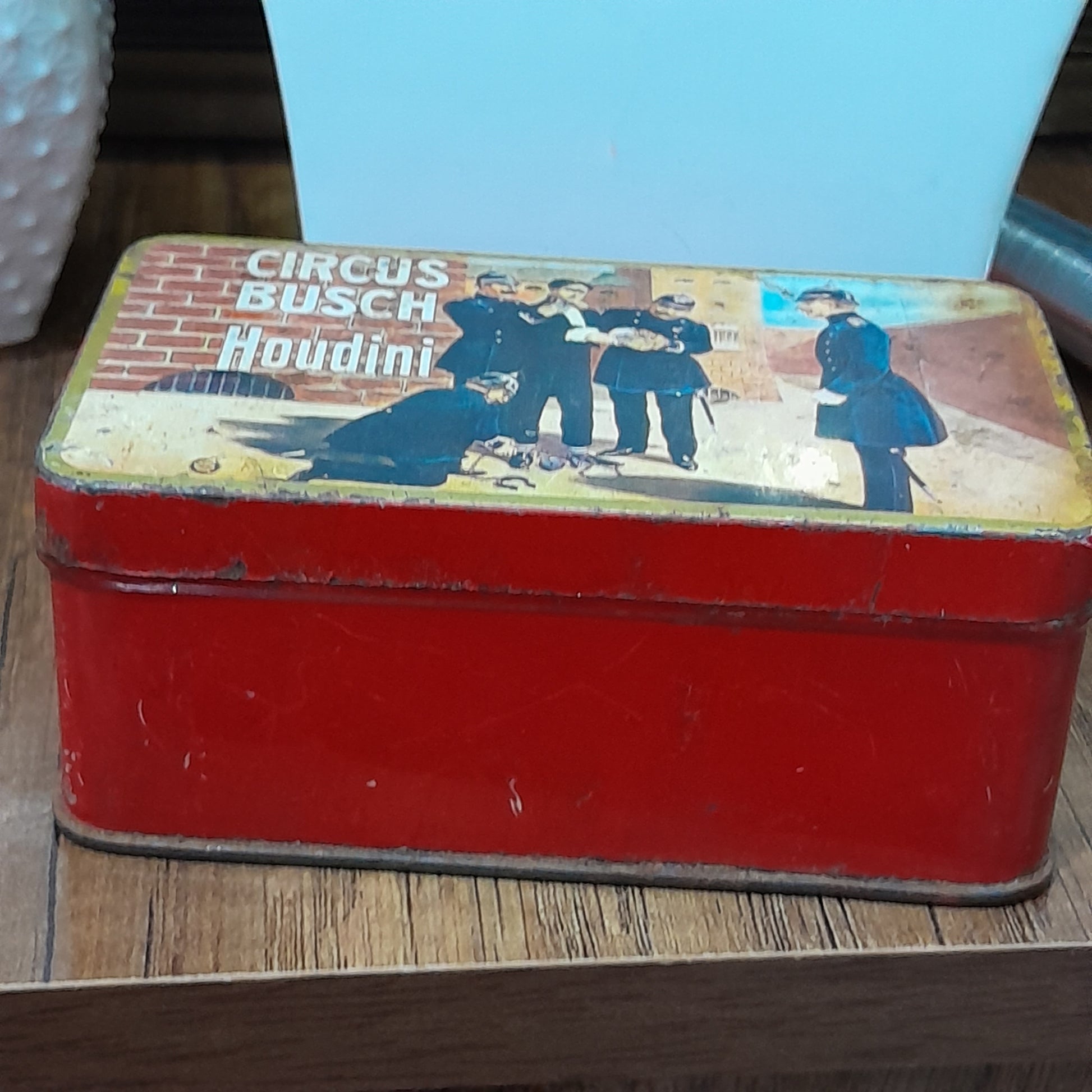 Boîte à bonbons publicitaire pour le cirque houdini busch