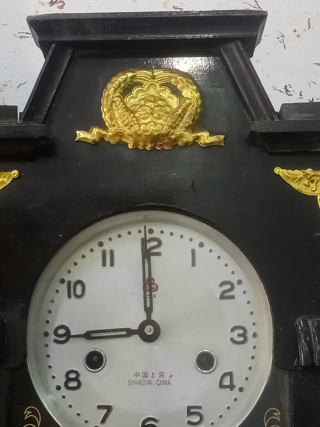 ساعة حائط قديمة ميكانيك تعمل جيدا