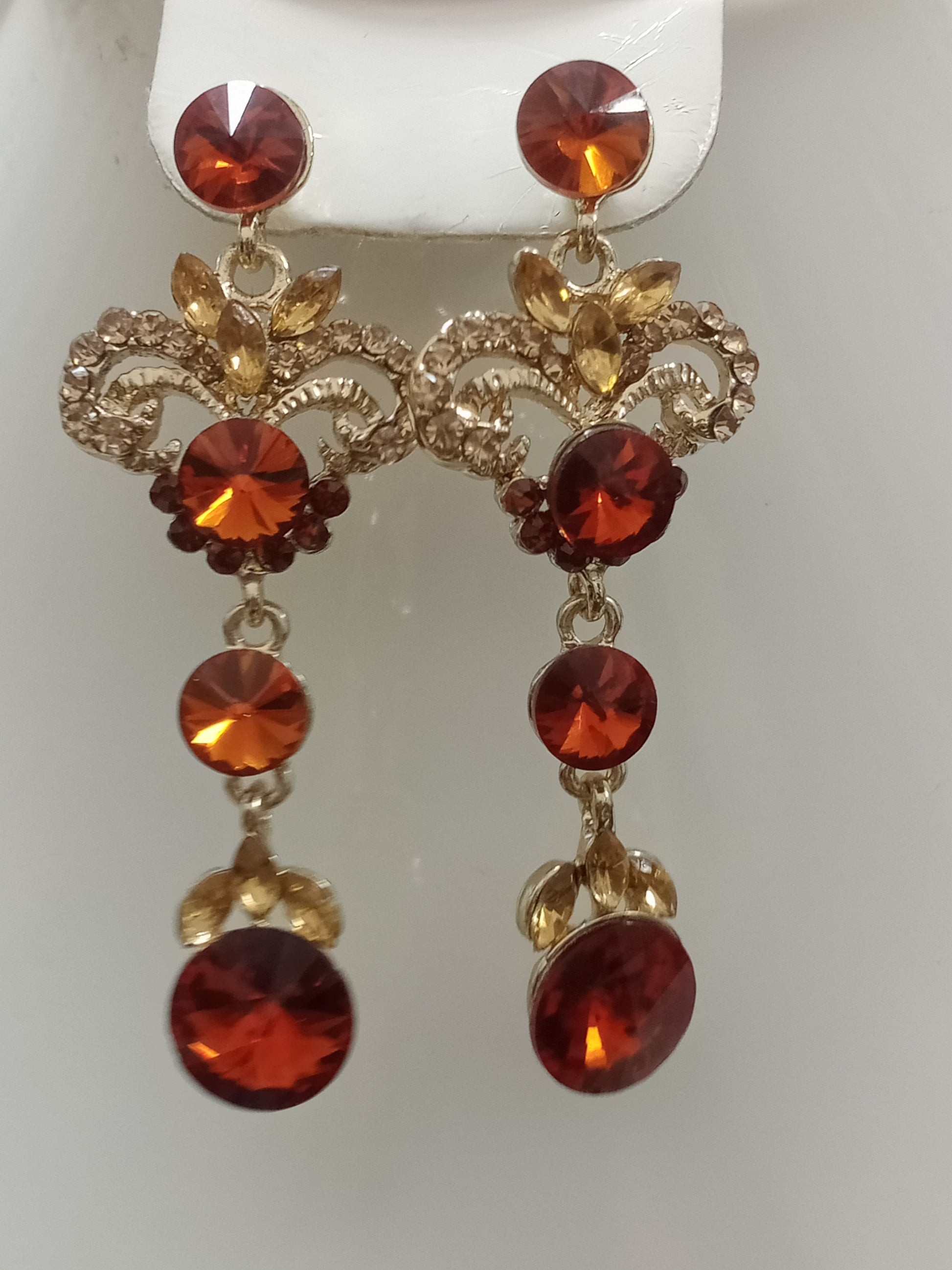 أقراط تحفة من بلاكي فرنسي