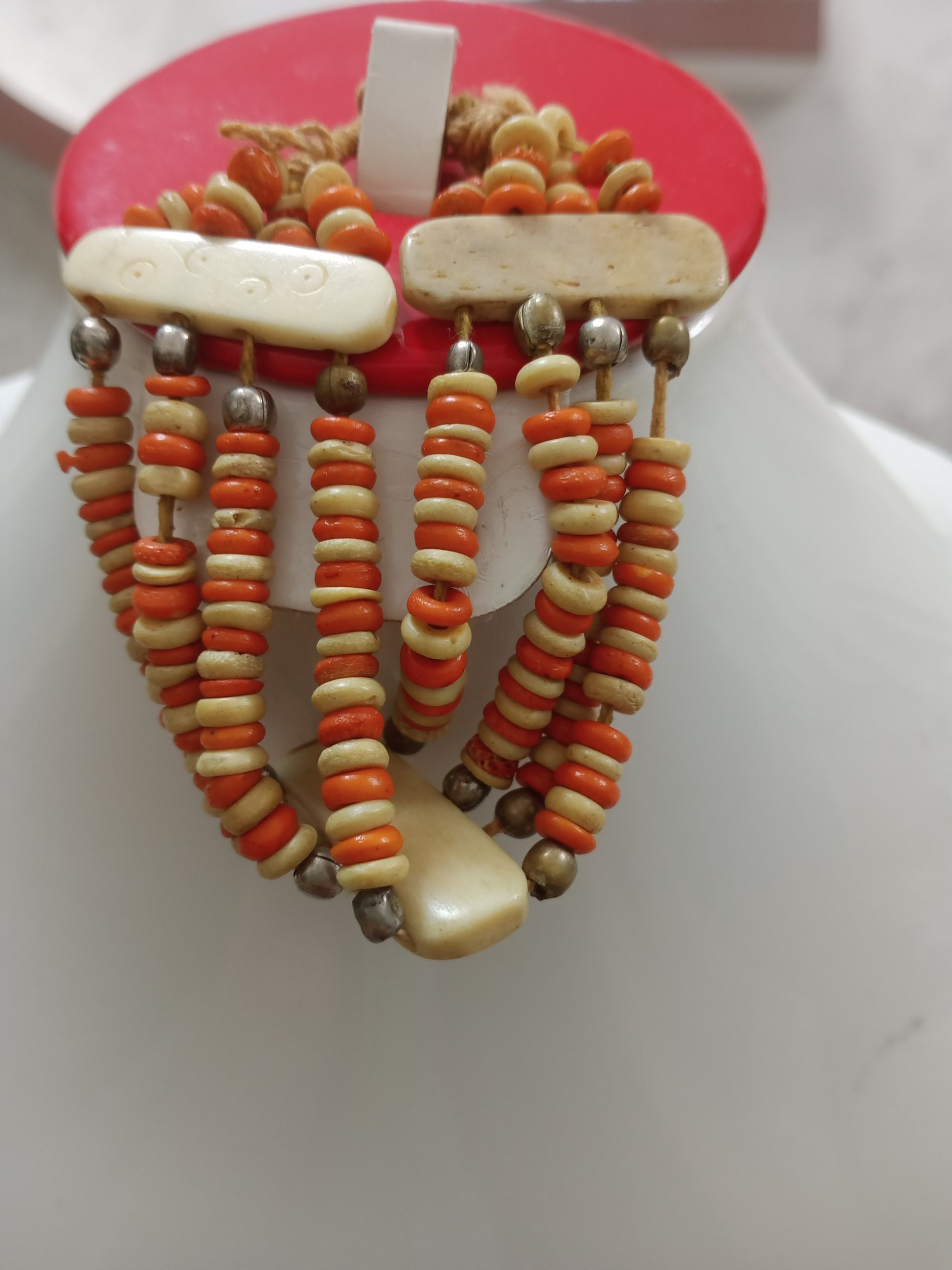 سوار قديم من عاج