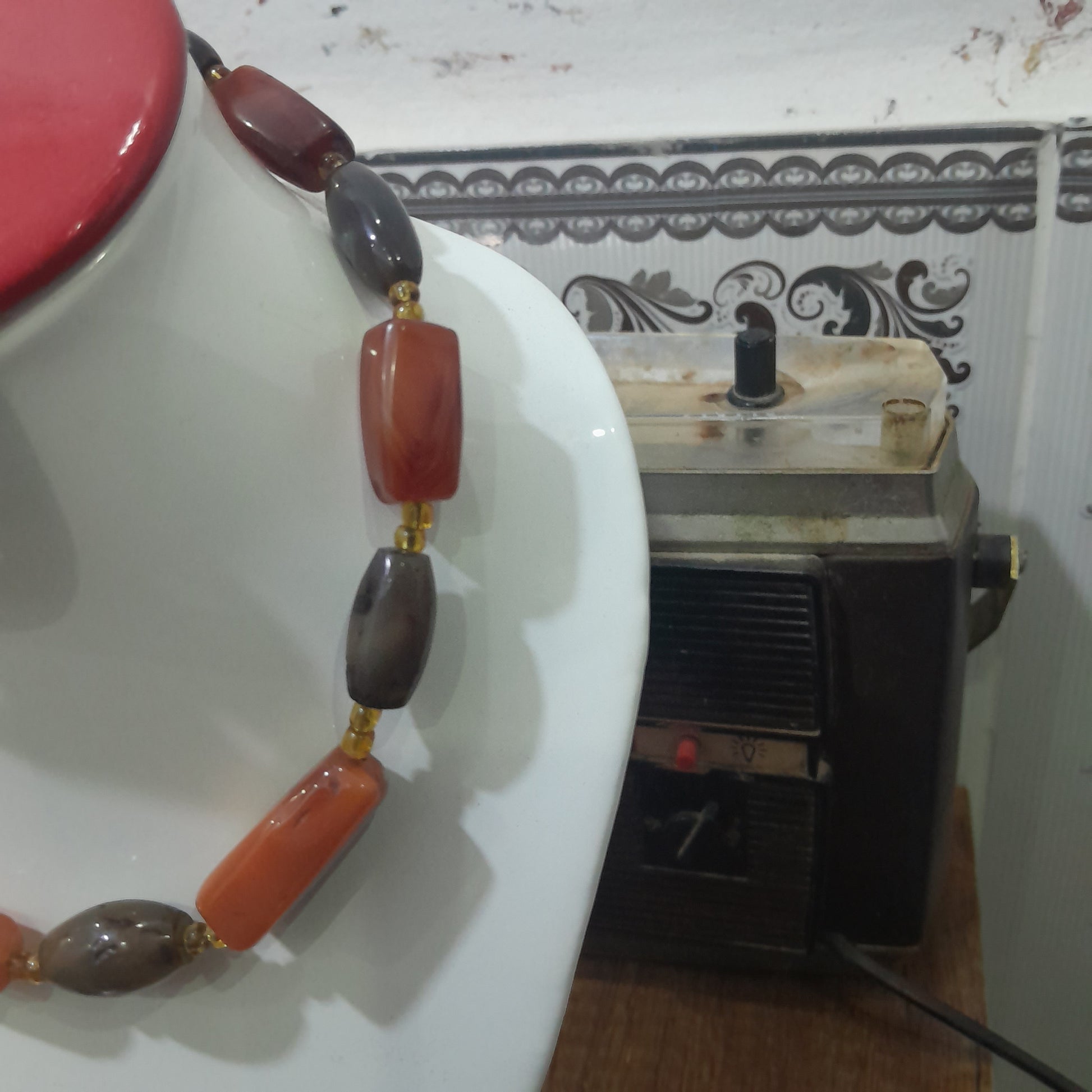 عقد من عقيق طبيعي