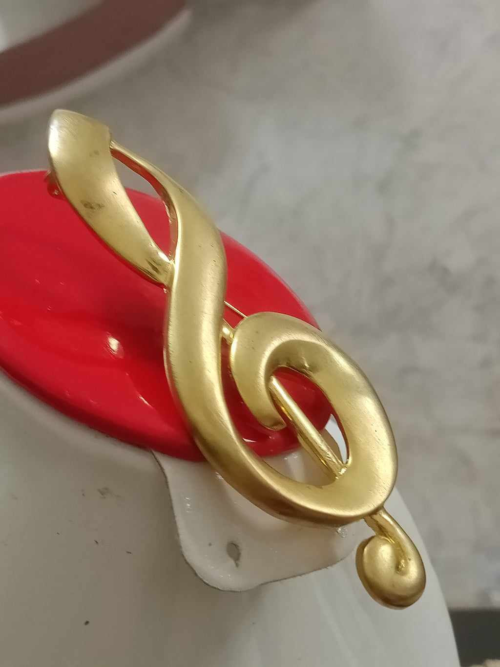 بروش تحفة من بلاكي فرنسي