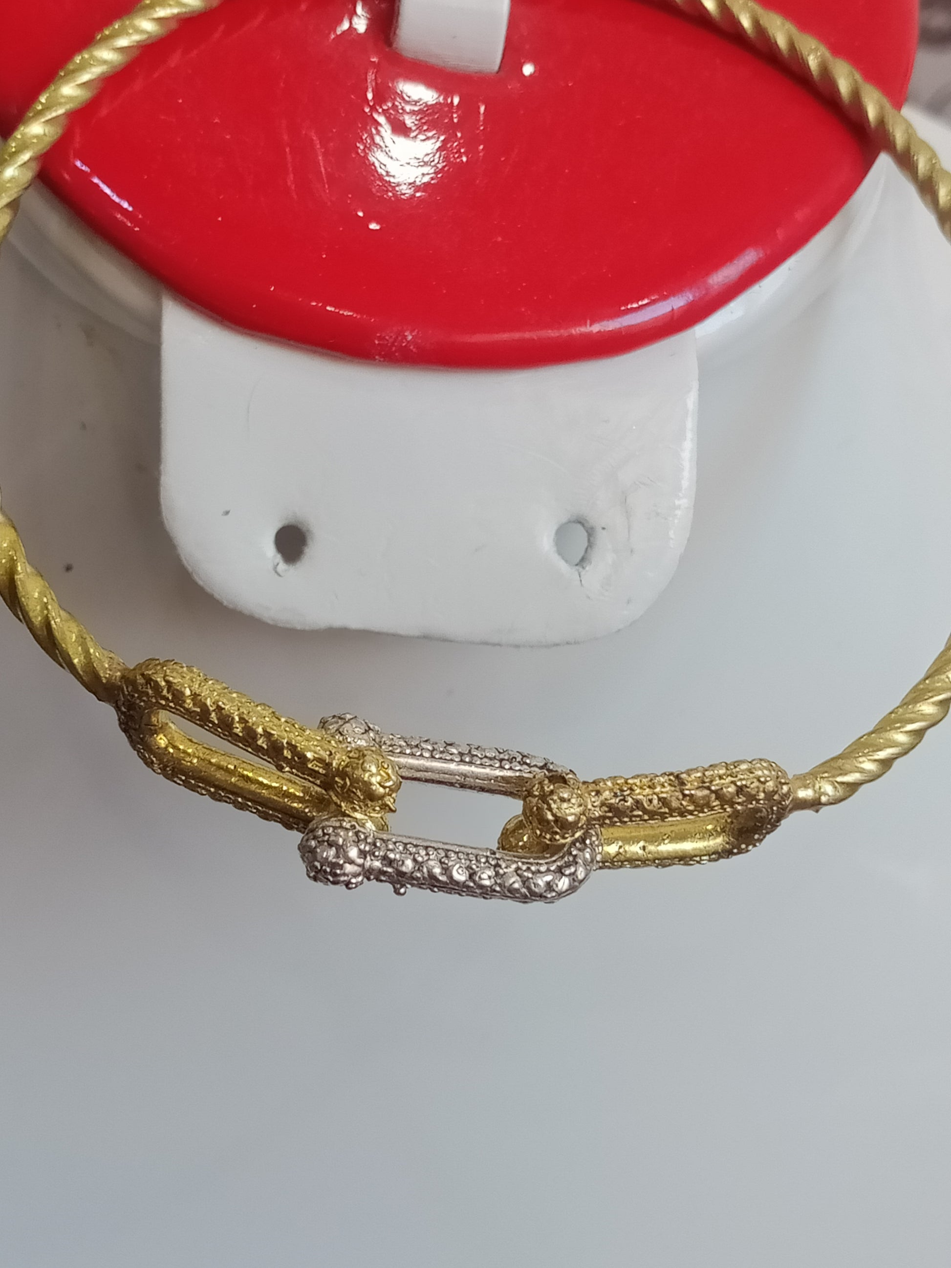 سوار تحفة من نحاس