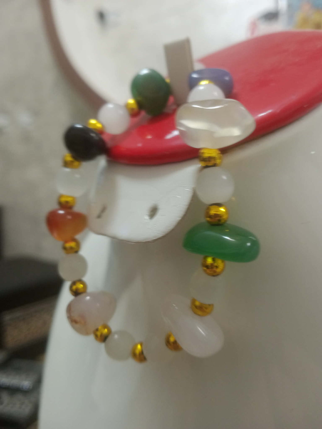 سوار بأحجار طبيعية