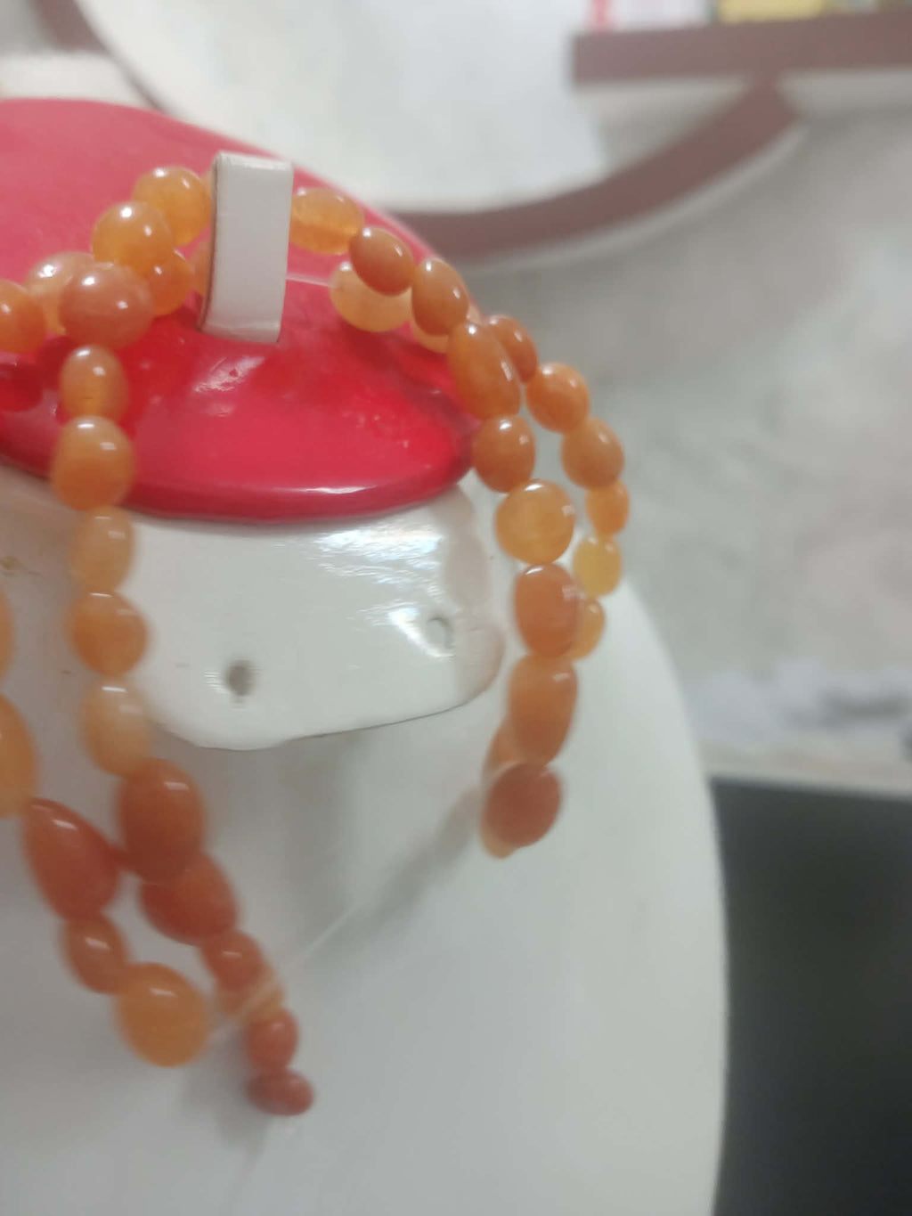 خيط من أحجار عقيق طبيعي