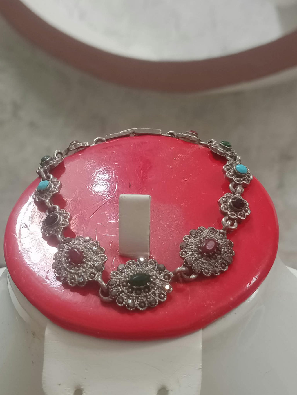 سوار تحفة مطلي بالفضة