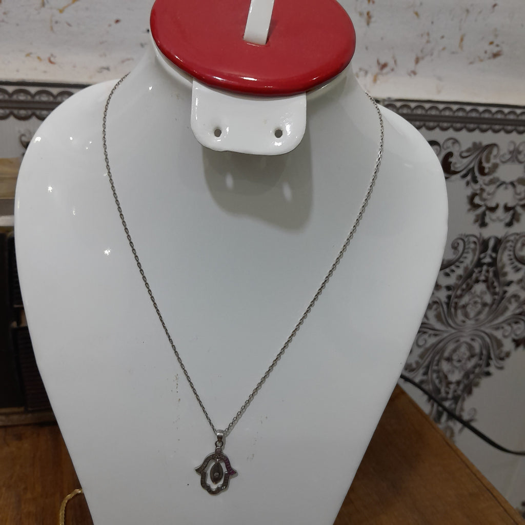سلسلة من فضة