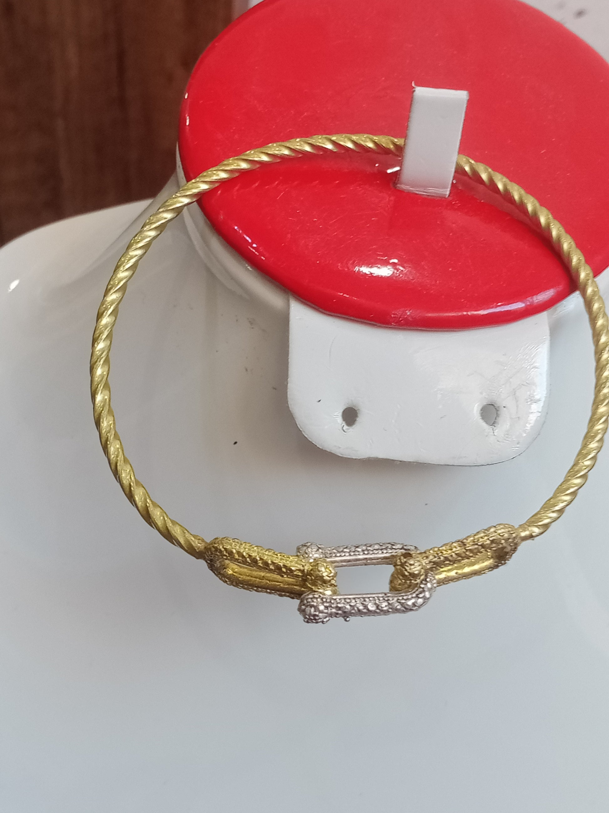 سوار تحفة من نحاس