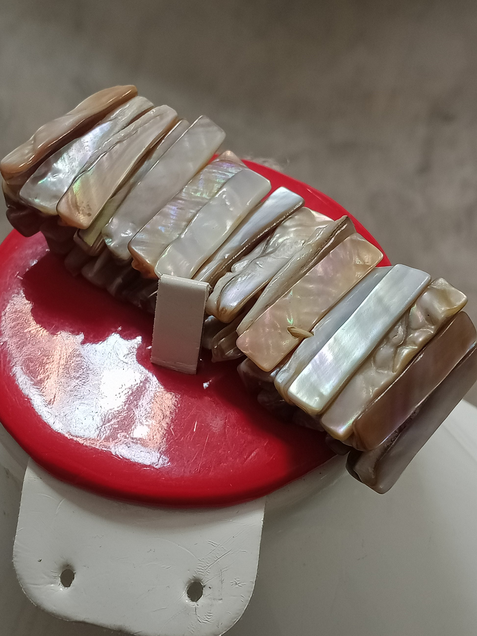 سوار من صدف طبيعي
