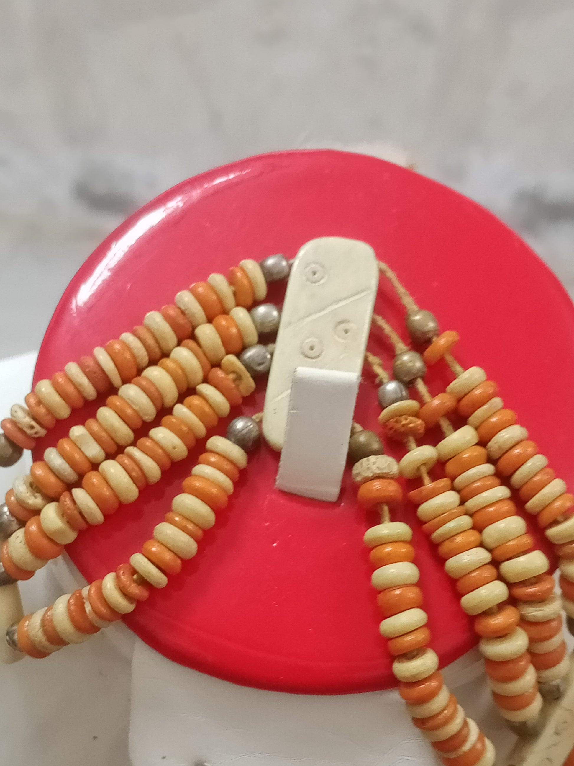 سوار قديم من عاج
