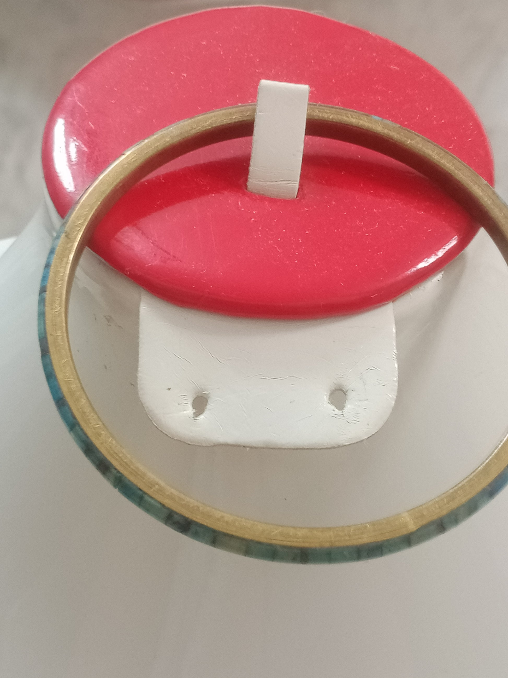 سوار قديم من نحاس