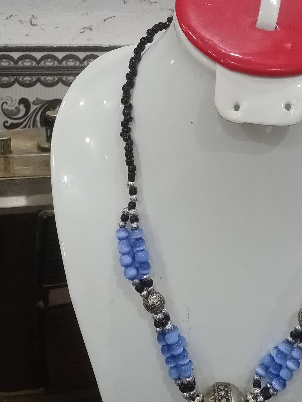 عقد تحفة من احجار عين الهر وعقيق