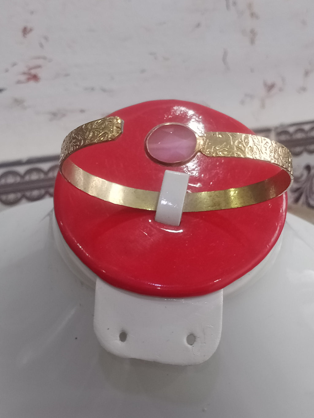 سوار من بلاكي مرصع بحجر عين الهر
