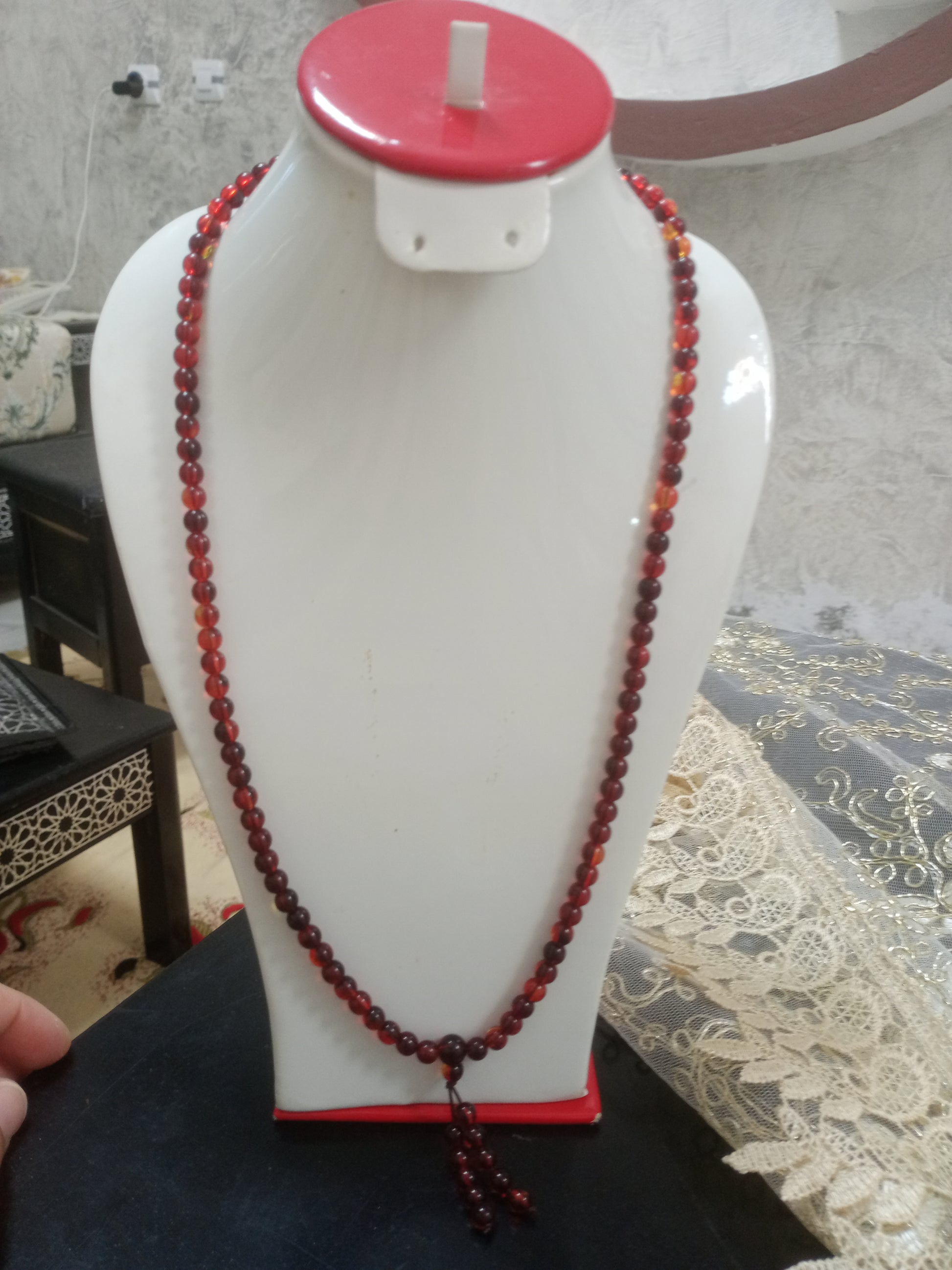 سبحة تحفة من كهرمان طبيعي