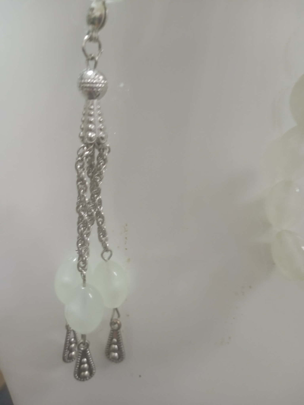 سبحة مضيئة من حجر فوسفوري طبيعي