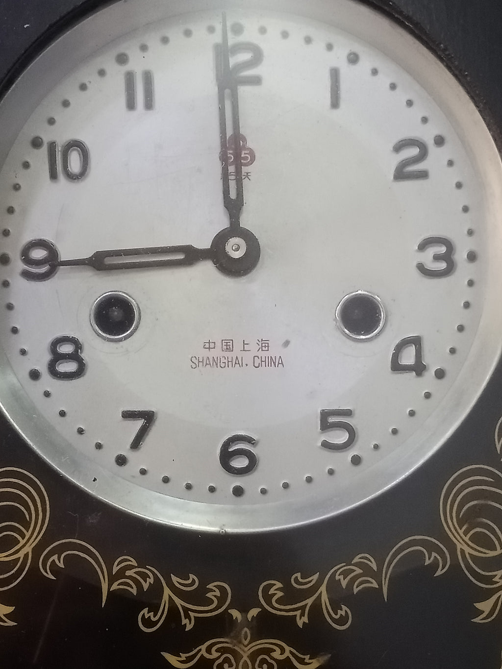ساعة حائط قديمة ميكانيك تعمل جيدا