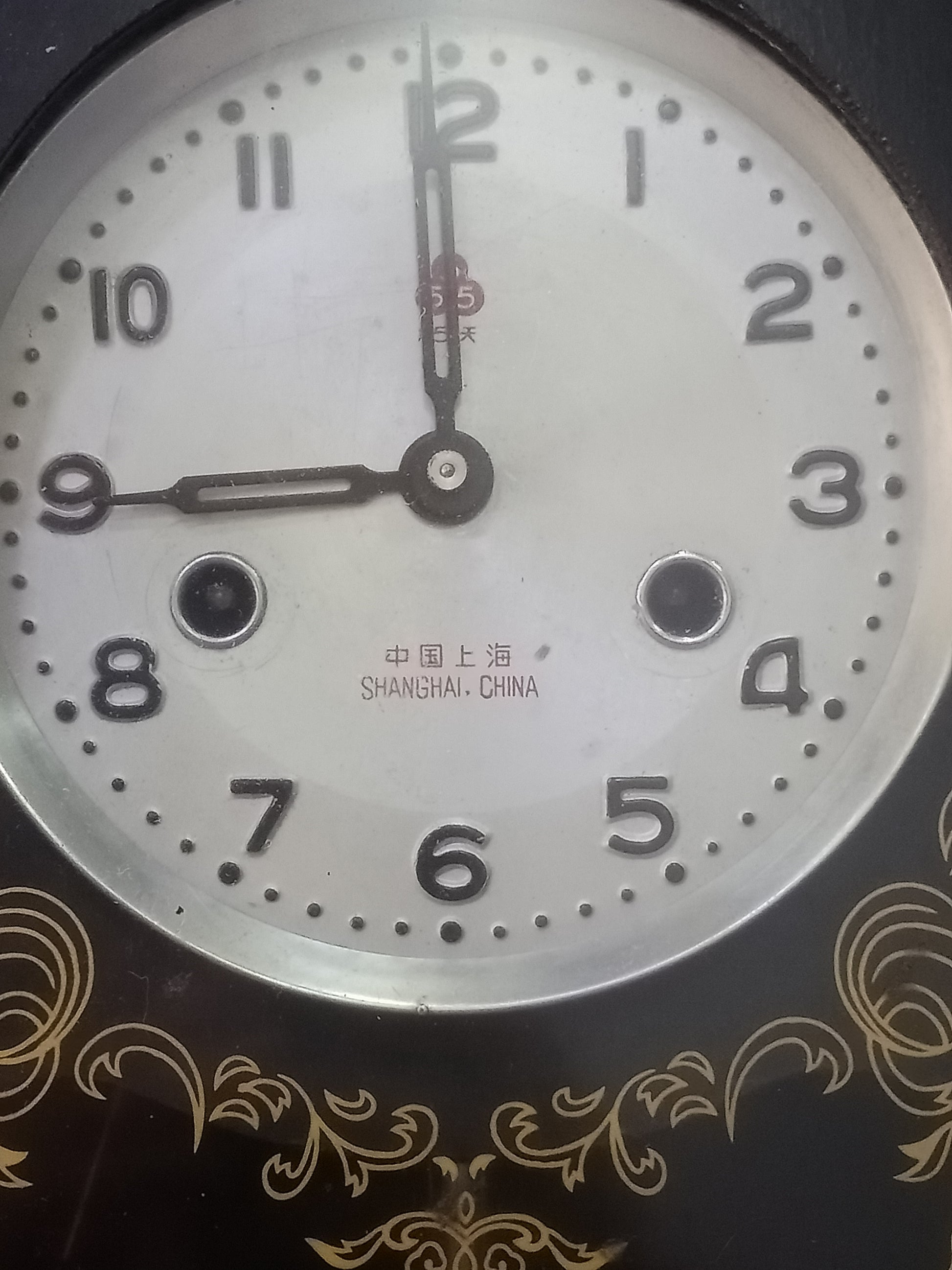 ساعة حائط قديمة ميكانيك تعمل جيدا