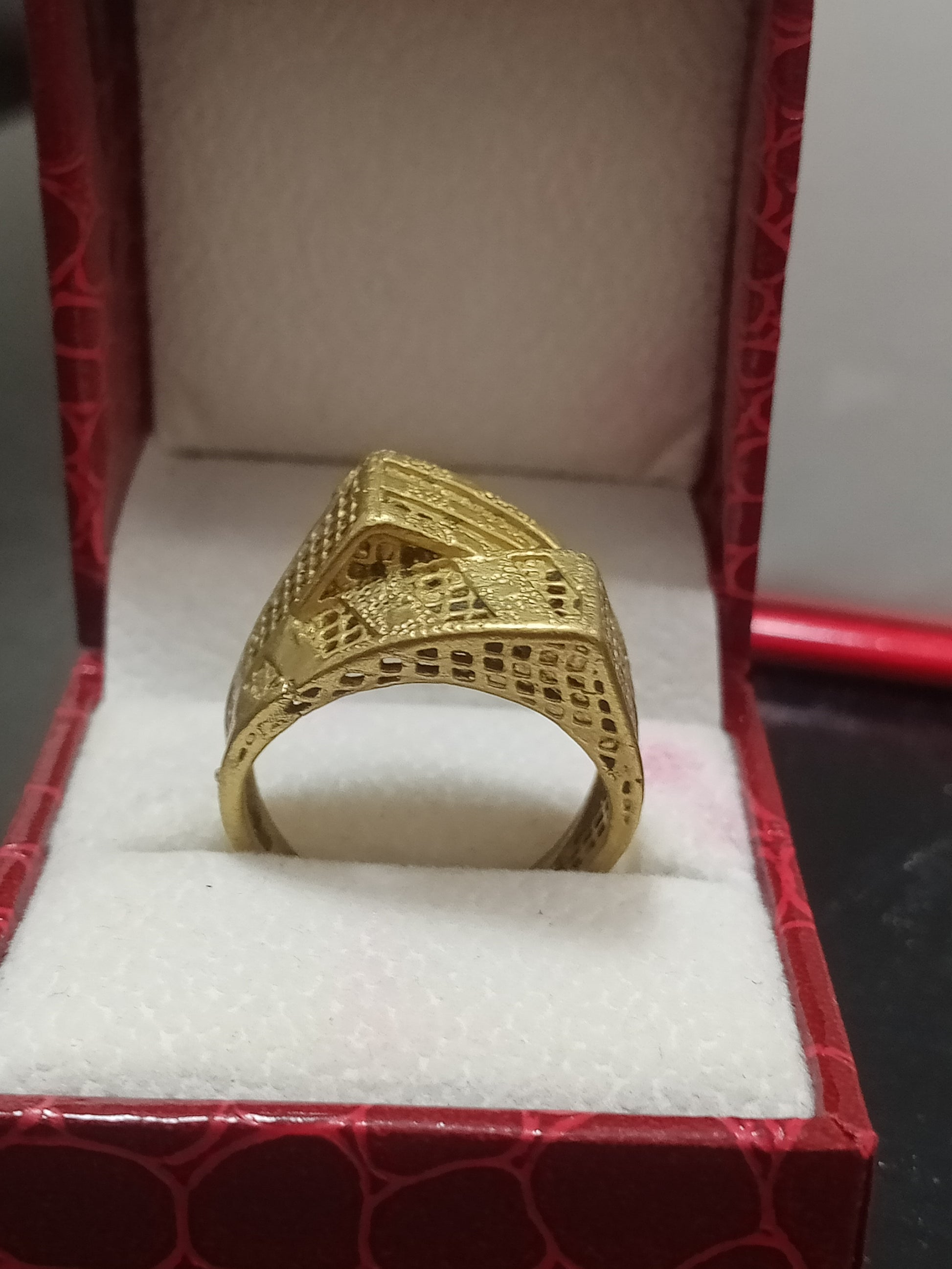 خاتم من نحاس اصفر حر
