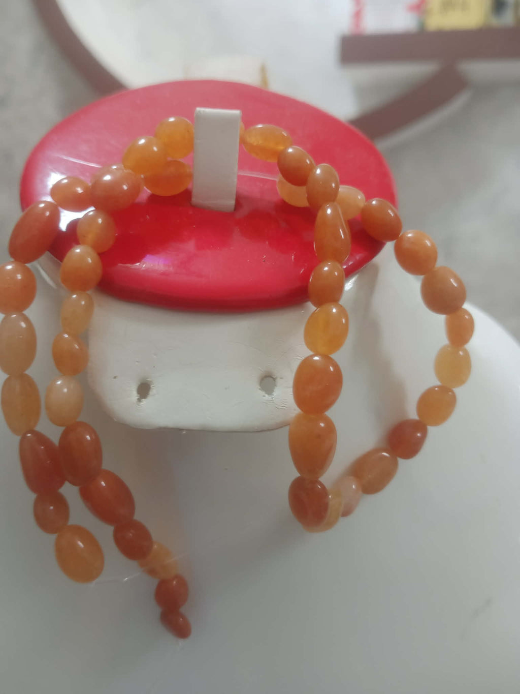 خيط من أحجار عقيق طبيعي