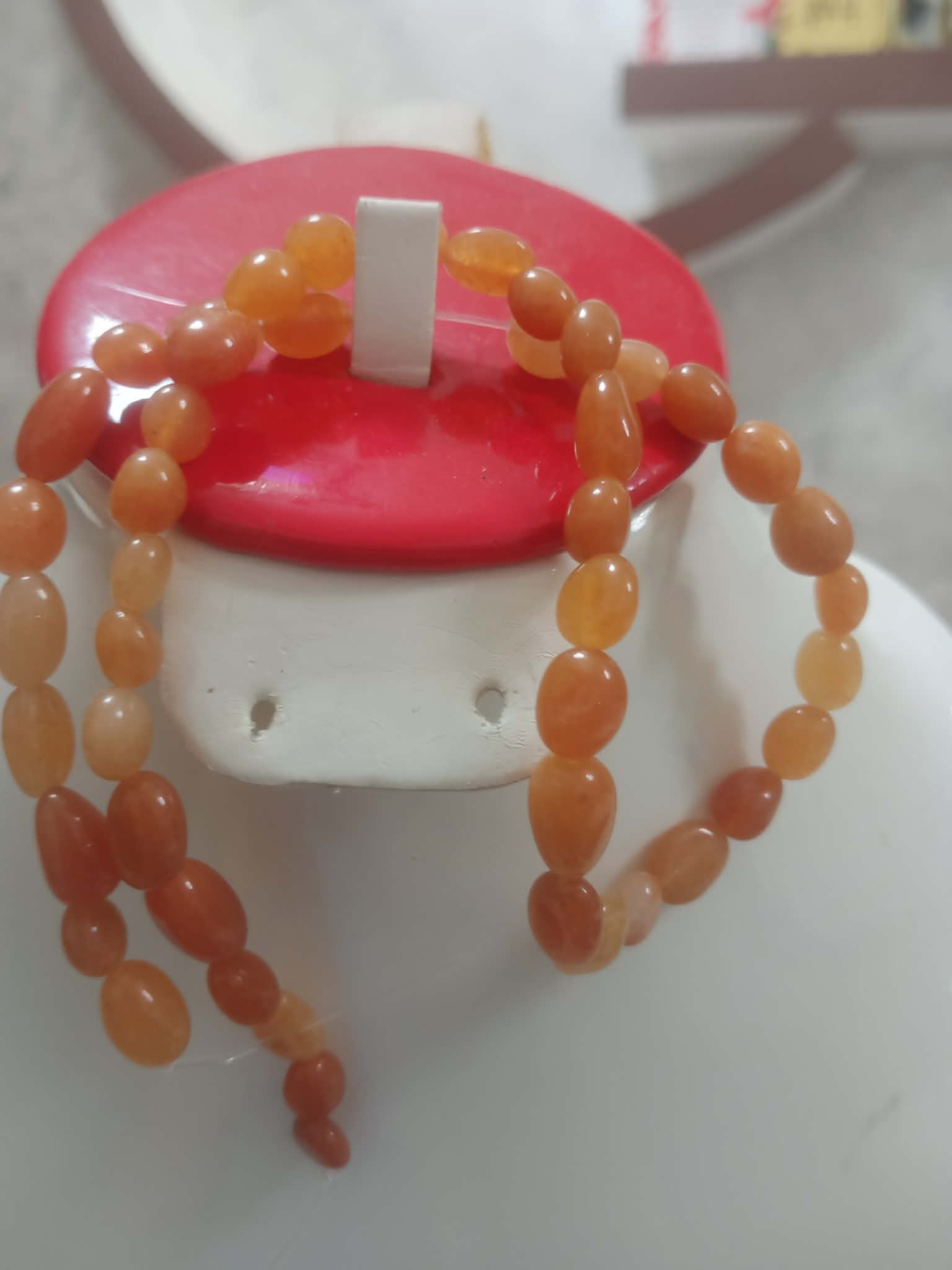 خيط من أحجار عقيق طبيعي