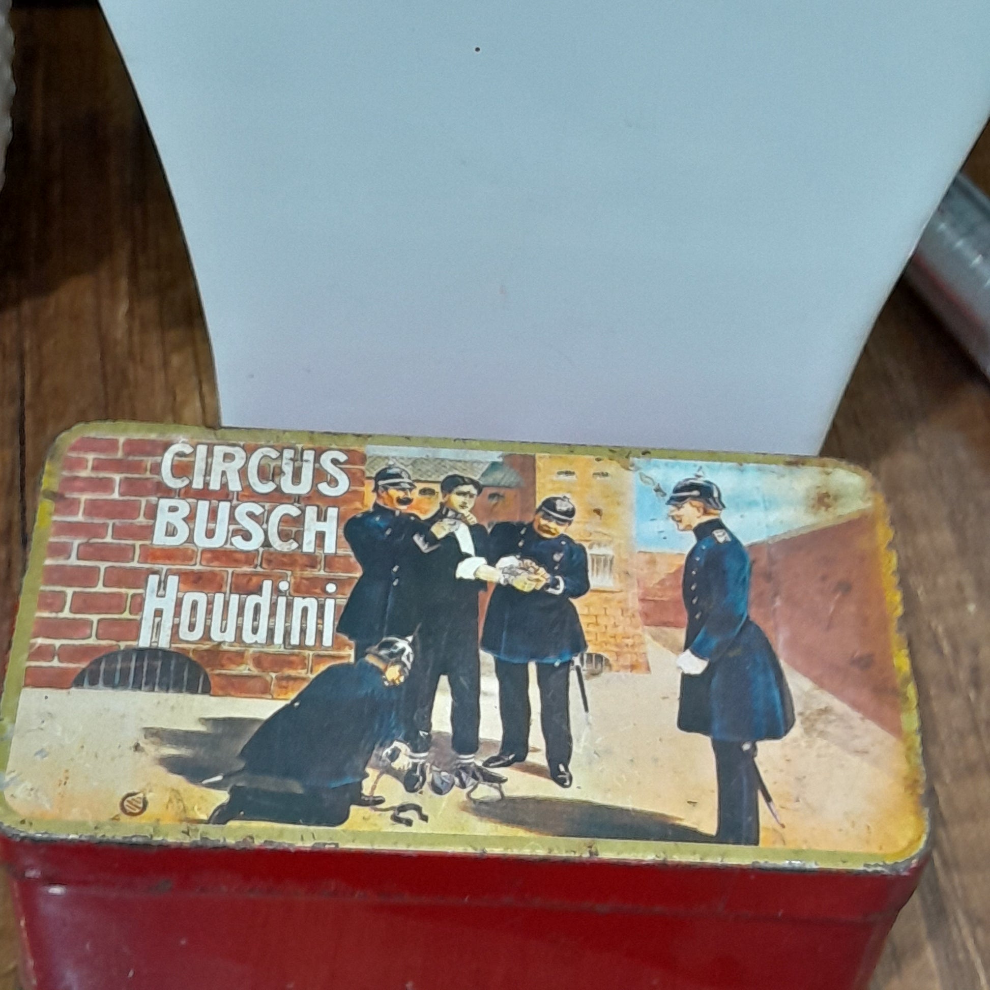 Boîte à bonbons publicitaire pour le cirque houdini busch