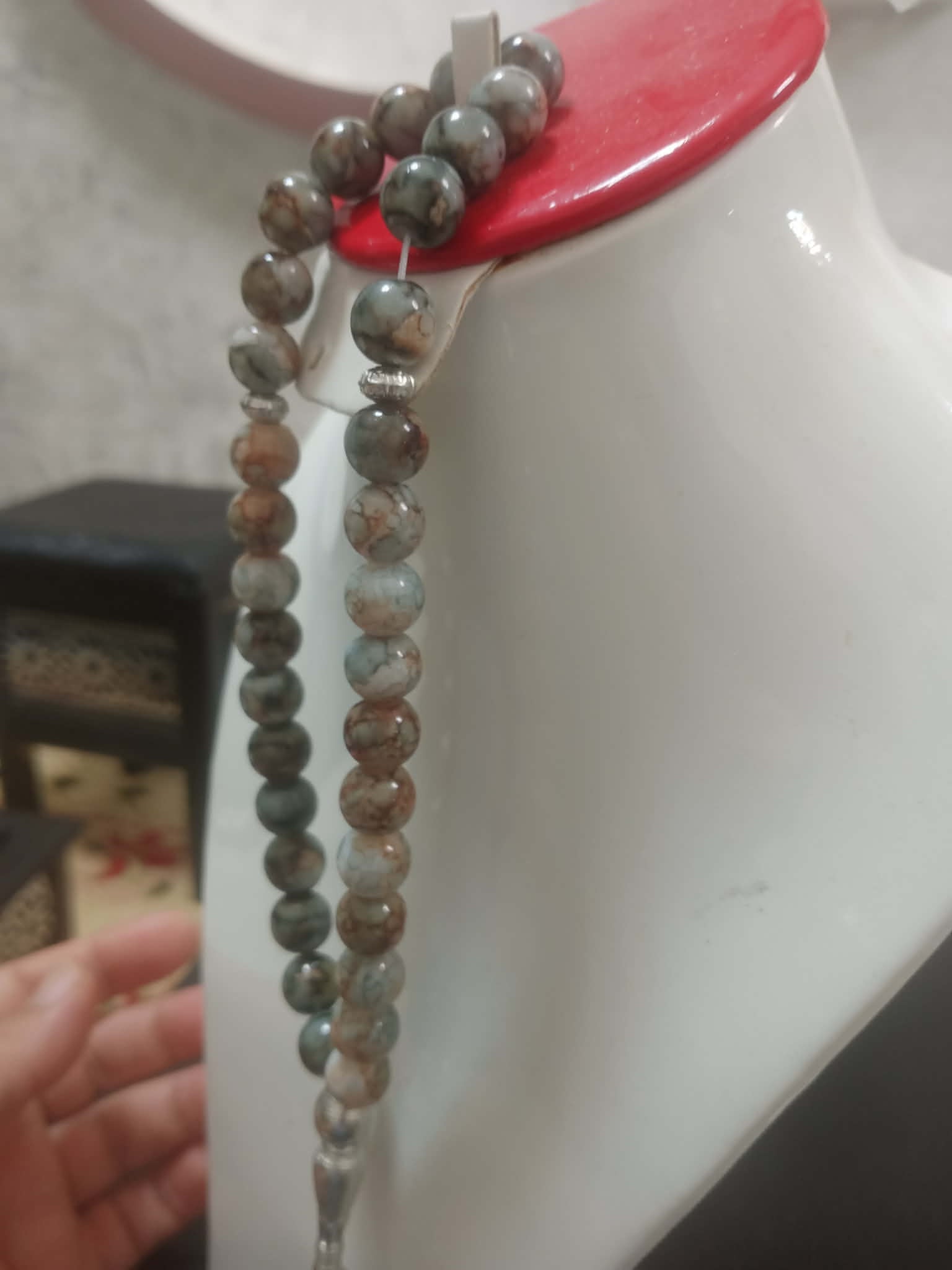 سبحة من أحجار عقيق طبيعي