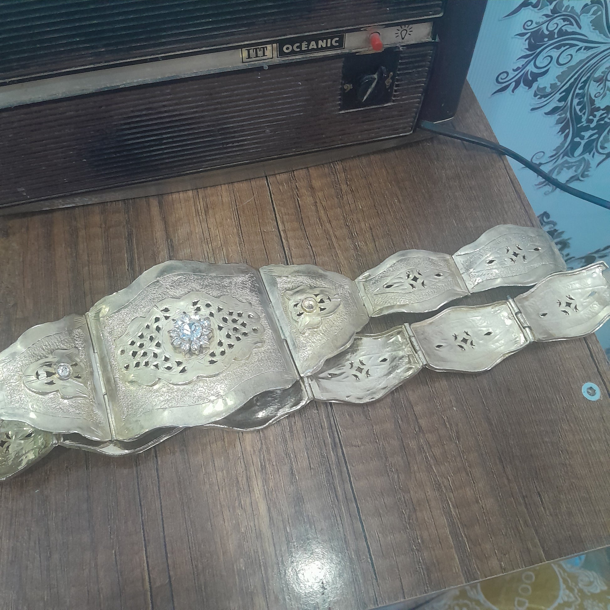 حزامة قديمة من نحاس مطلي بالذهب 84 سم