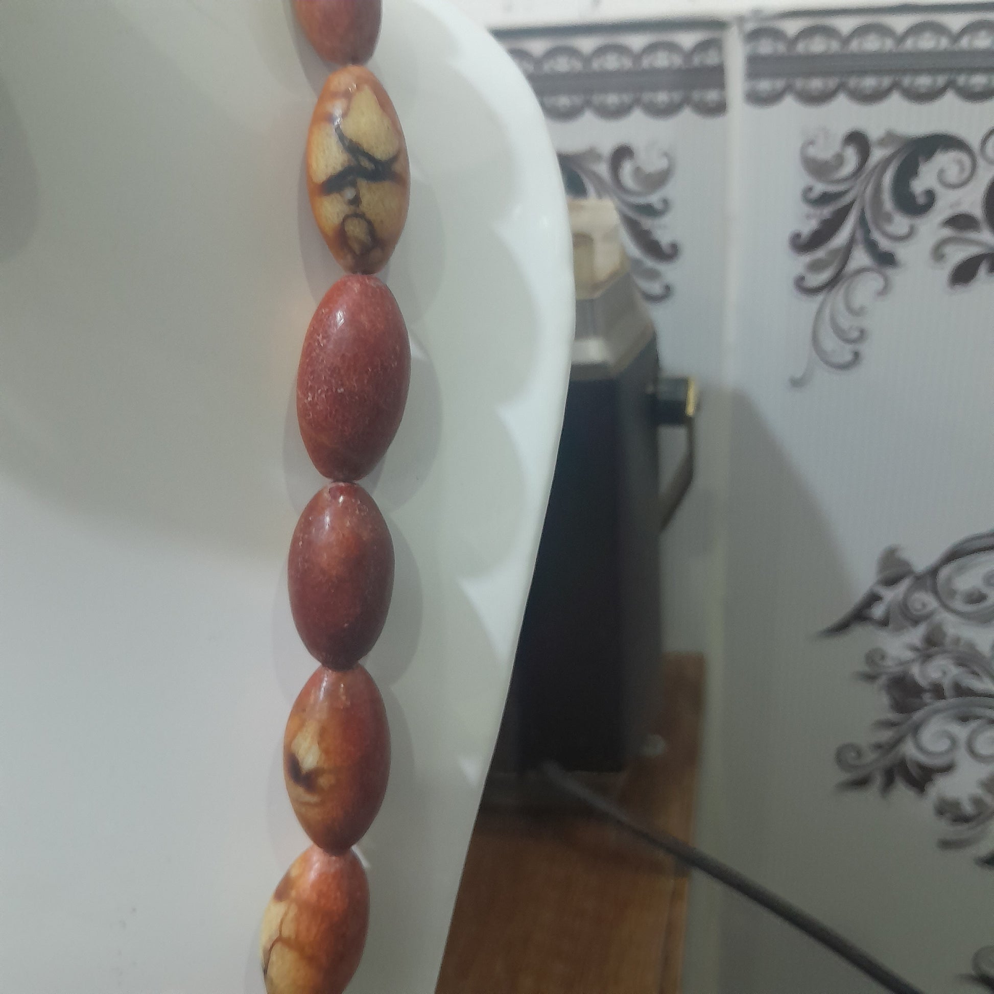 عقد من مرجان طبيعي