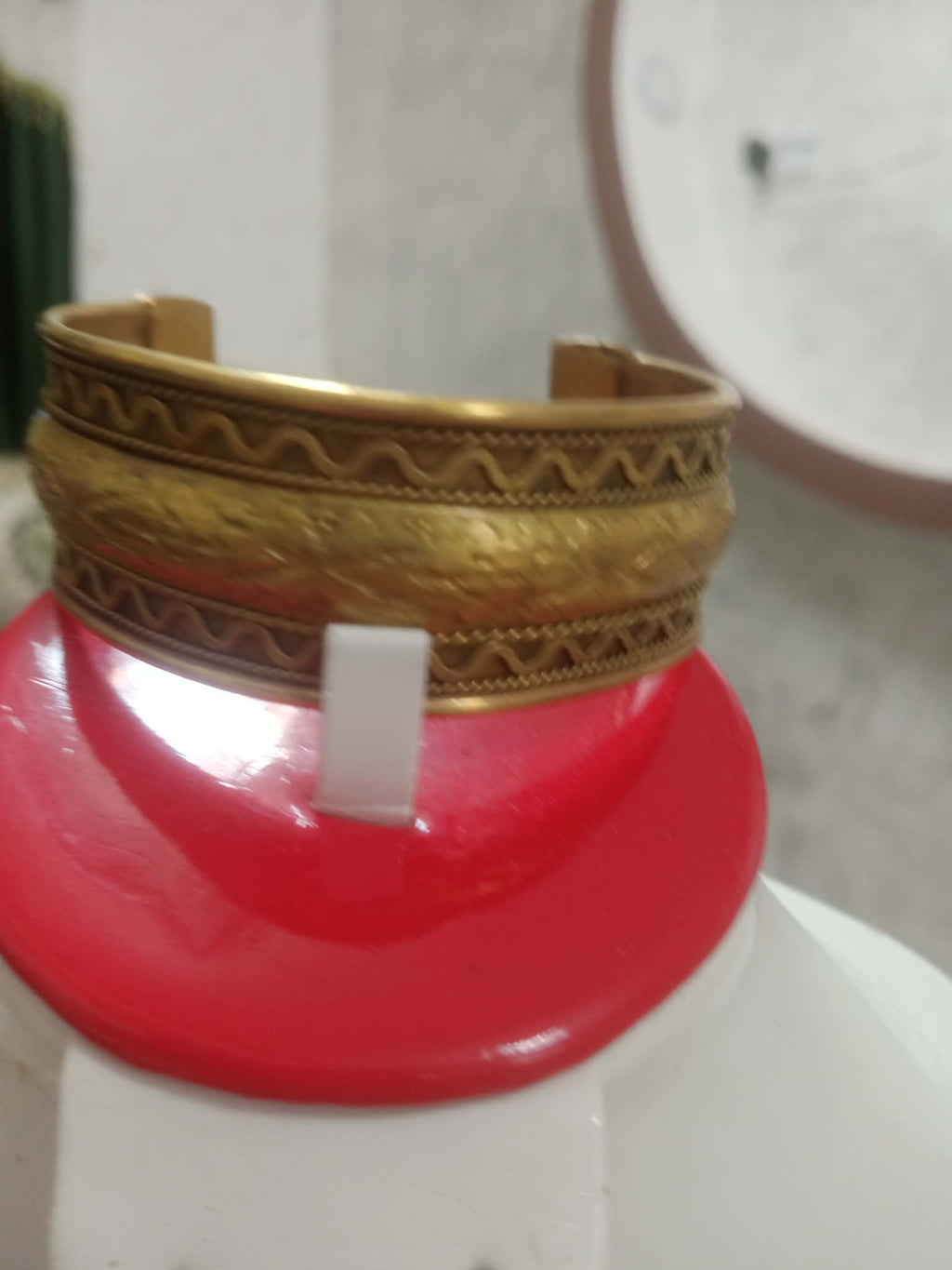 سوار قديم من نحاس أصفر حر