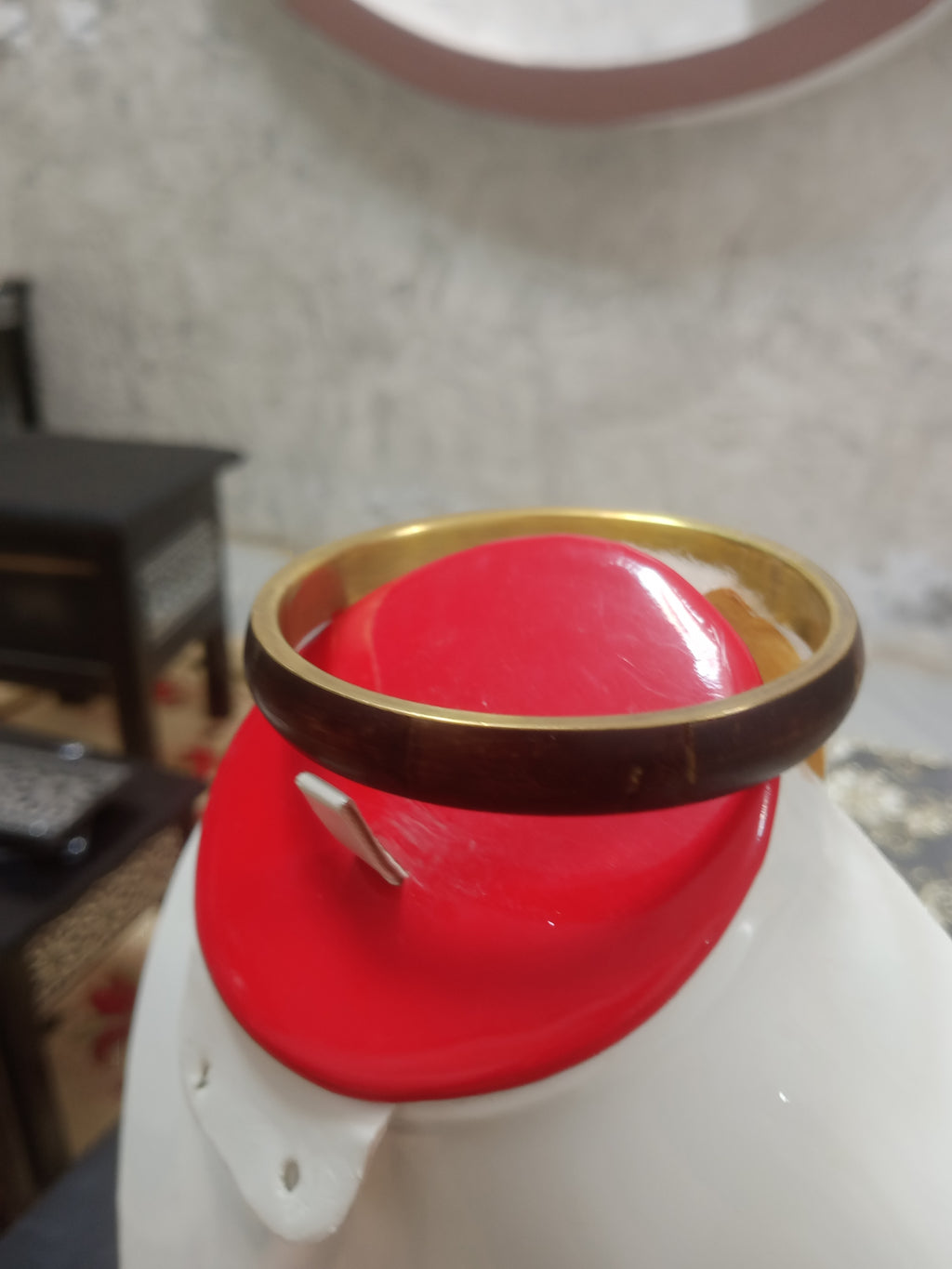 سوار قديم من نحاس قطره 7 سم