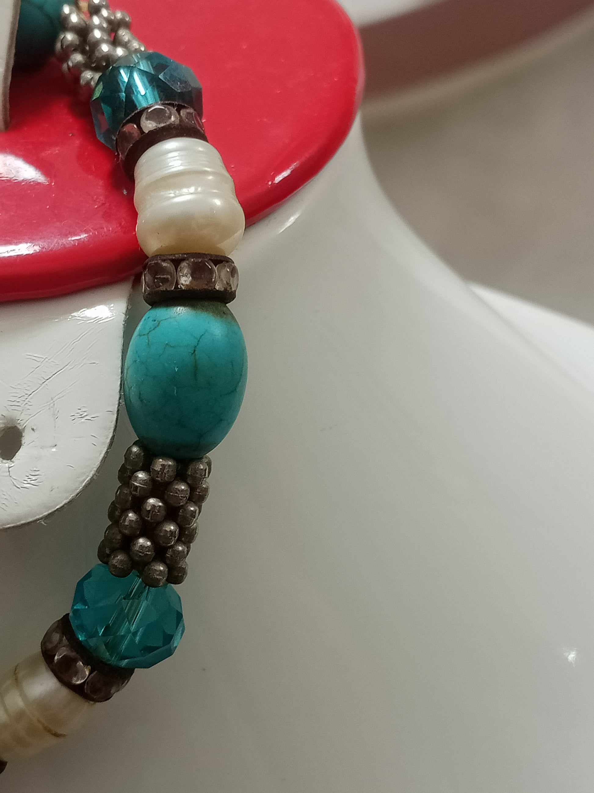 سوار تحفة من لؤلؤ واحجار فيروز