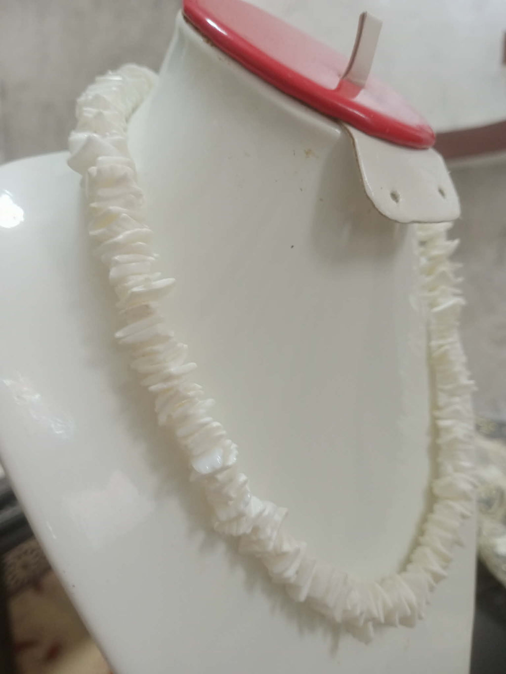 عقد من صدف بحري طبيعي