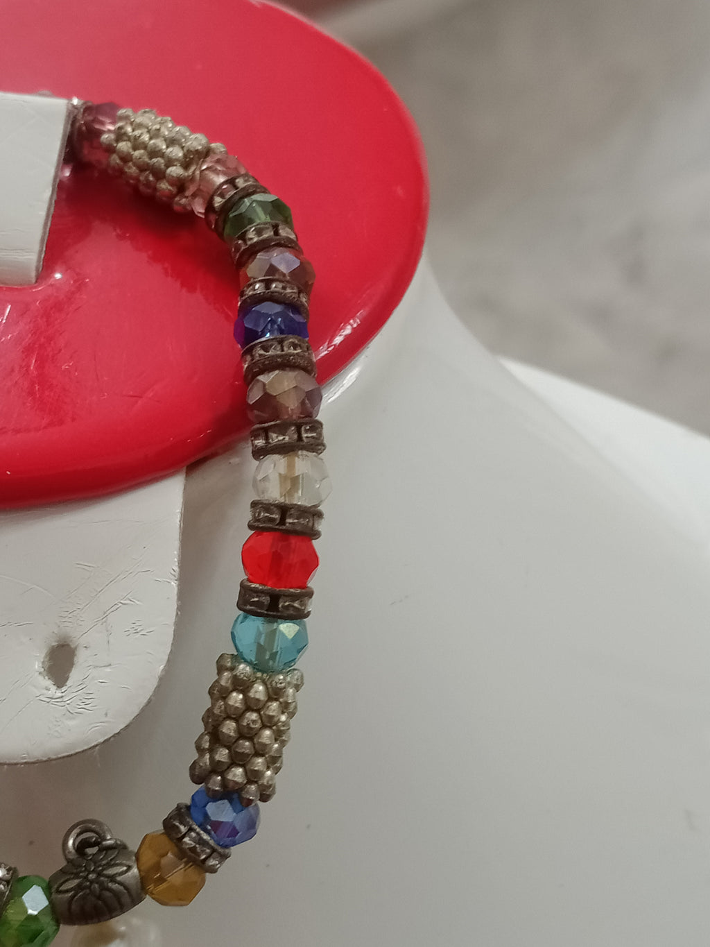 سوار تحفة من كريستال ولؤلؤ طبيعي