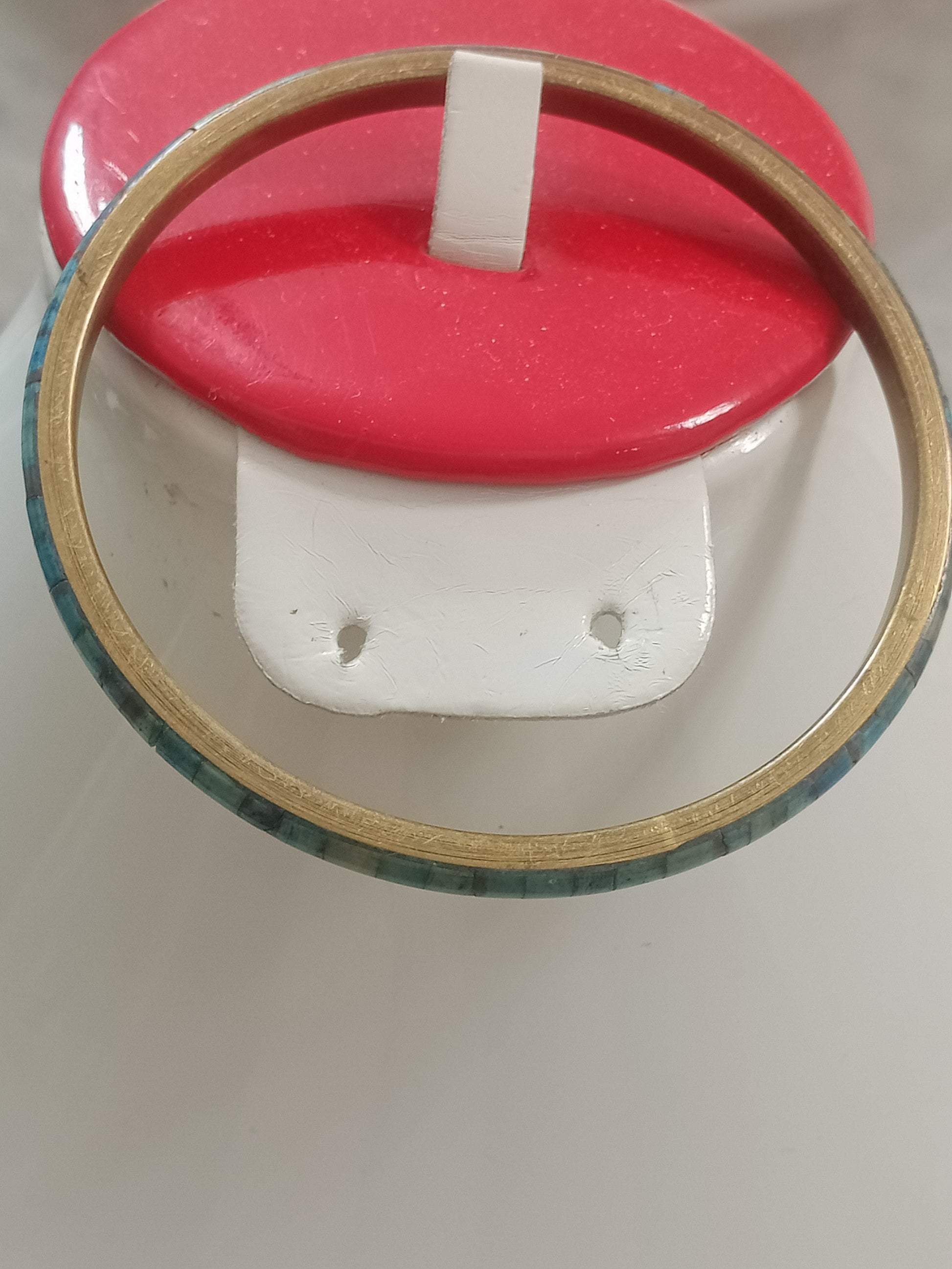 سوار قديم من نحاس