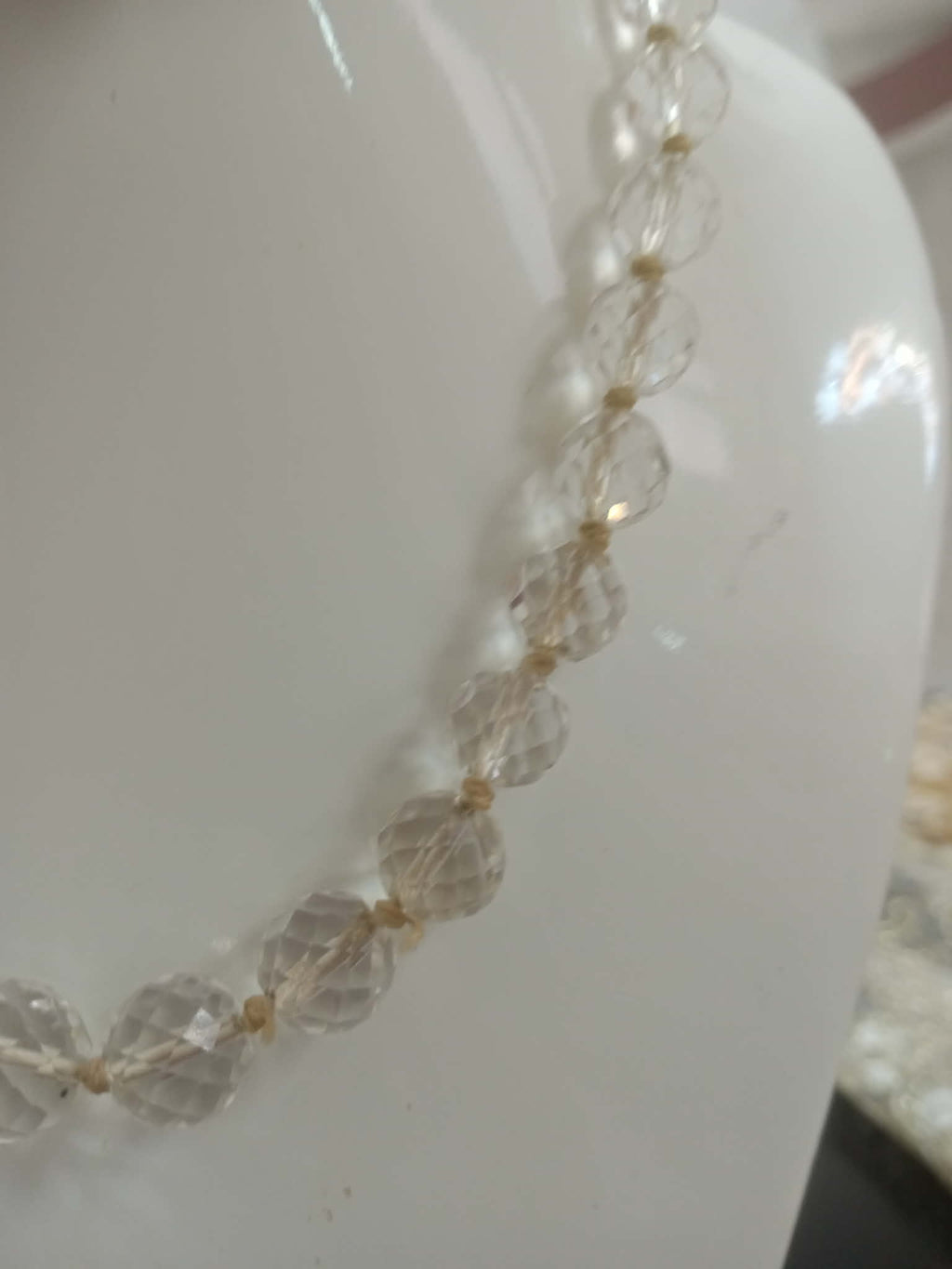عقد تحفة من أحجار الدر النجفي