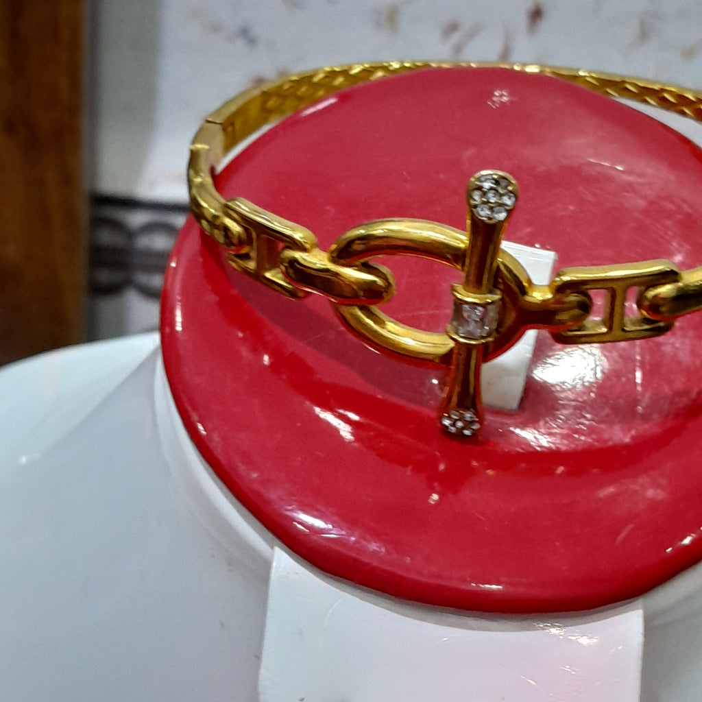 براسلي تحفة من نحاس