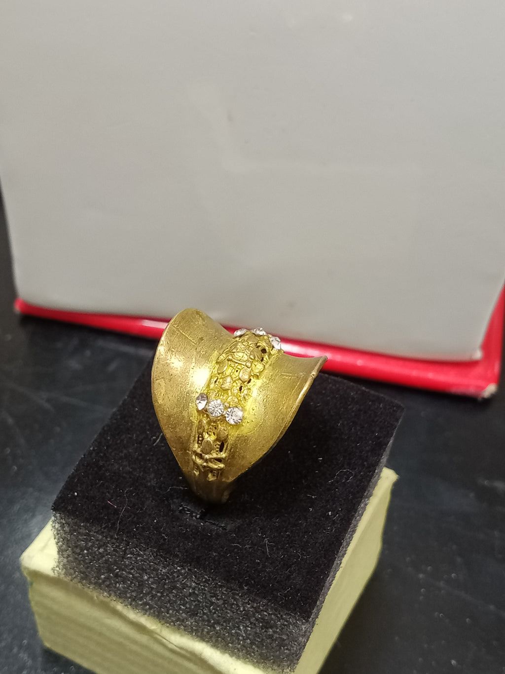 خاتم نسائي تحفة من نحاس