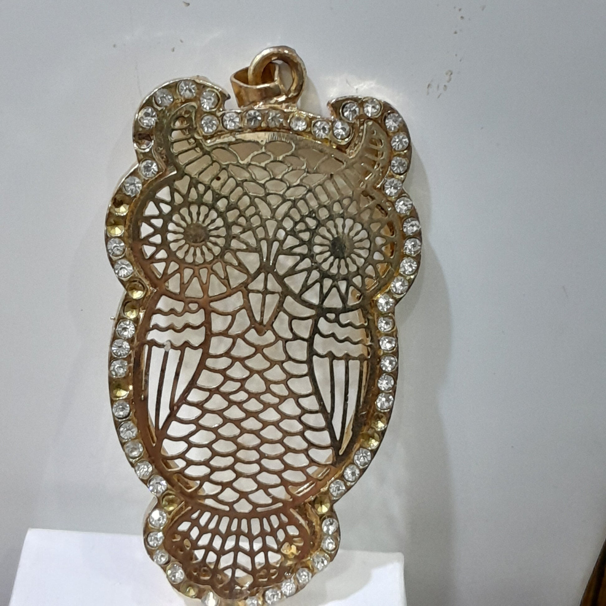 قلادة من بلاكي