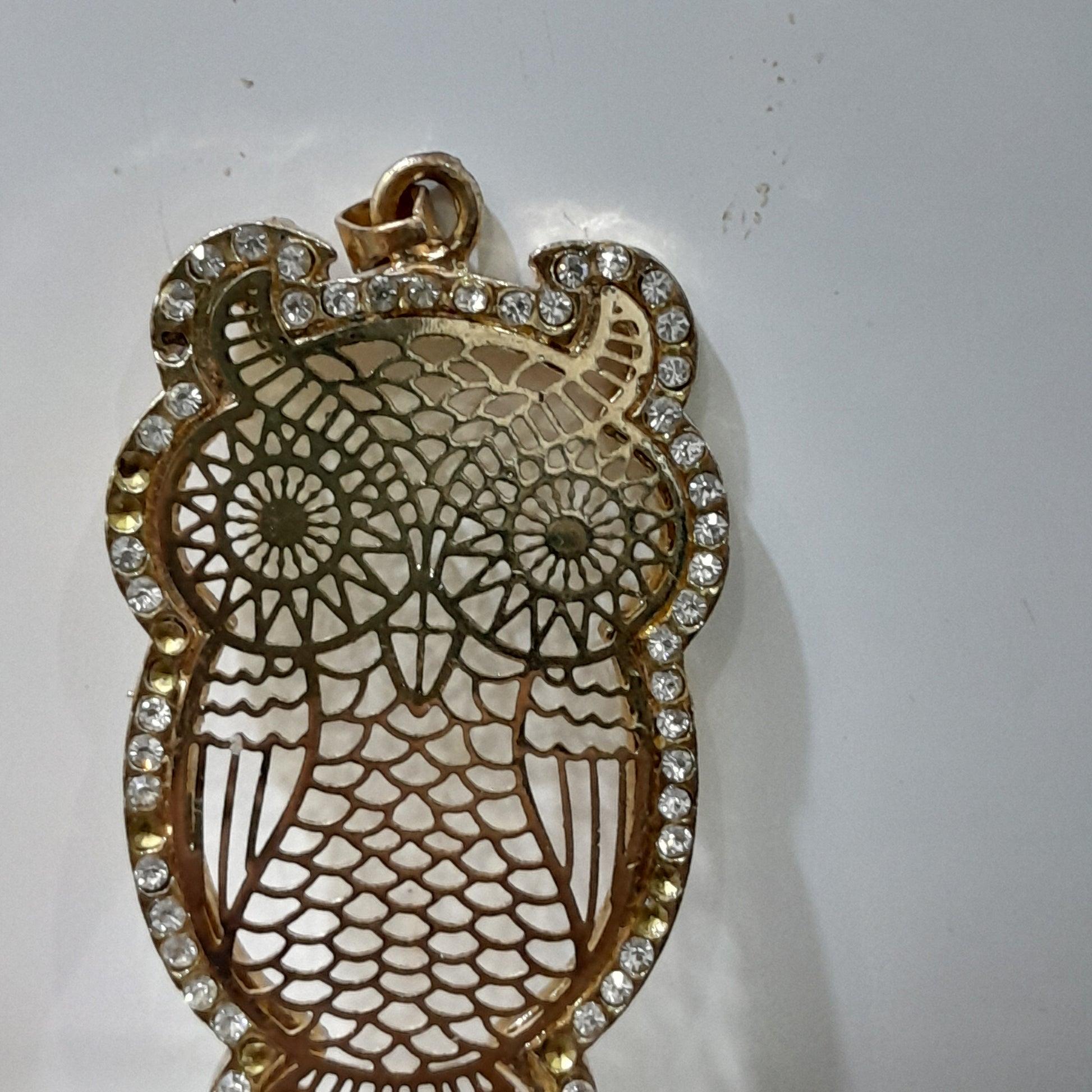 قلادة من بلاكي