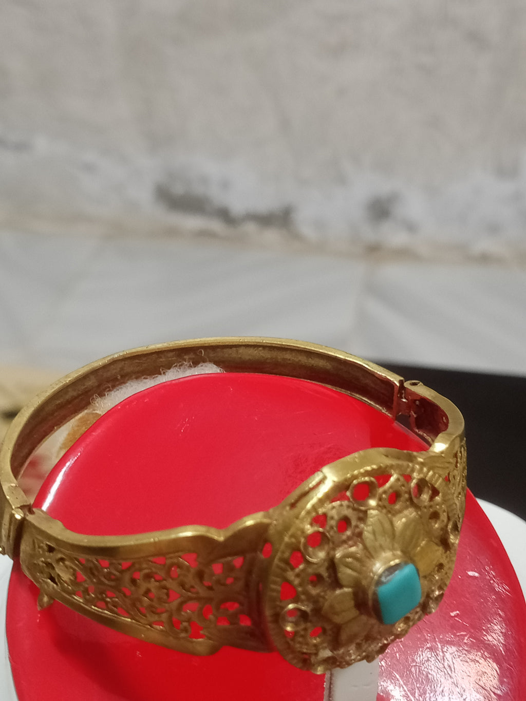 سوار قديم من نحاس اصفر حر