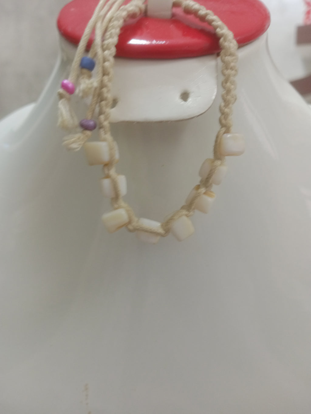 سوار بأحجار طبيعية