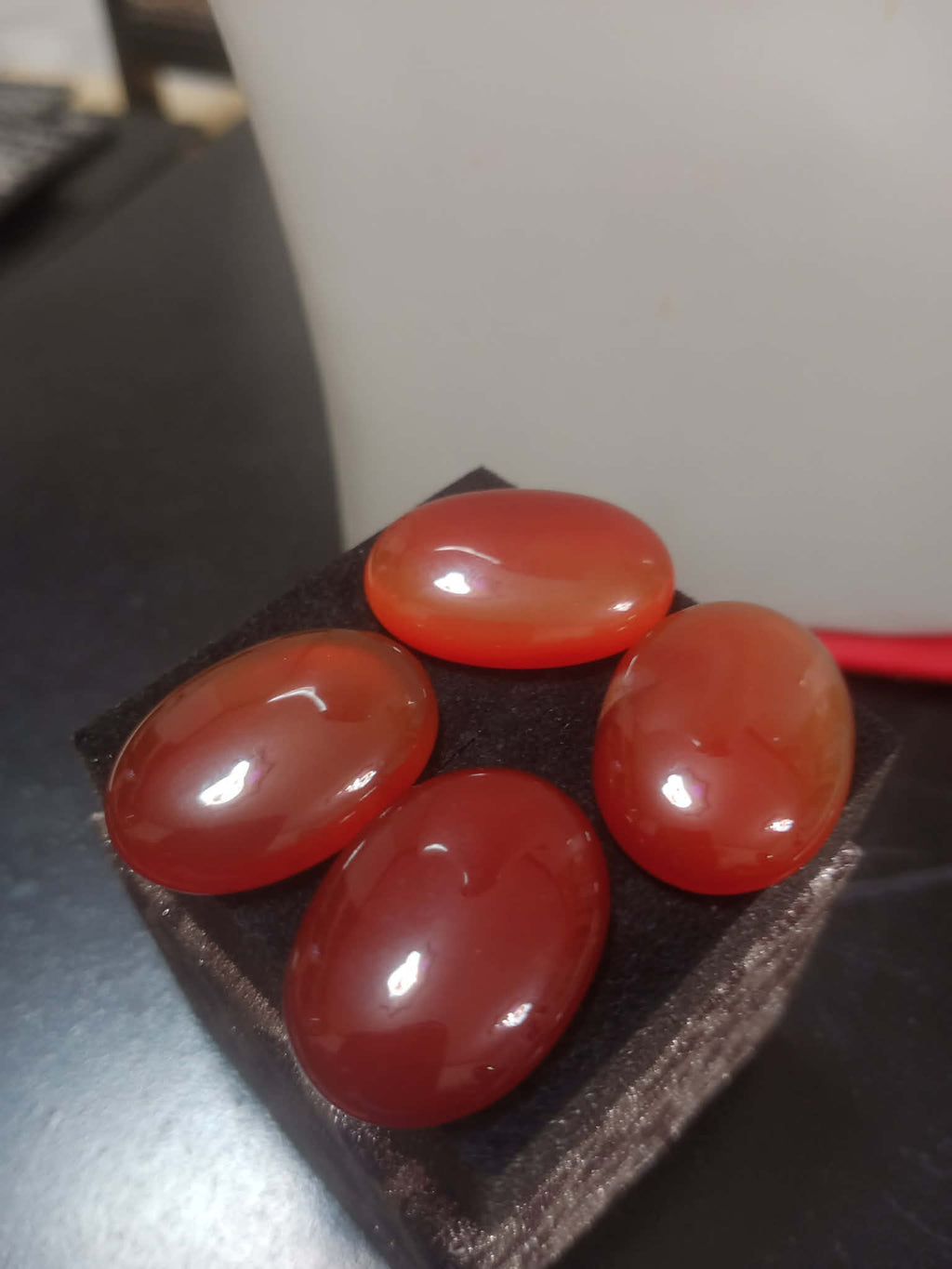 أحجار عقيق طبيعي